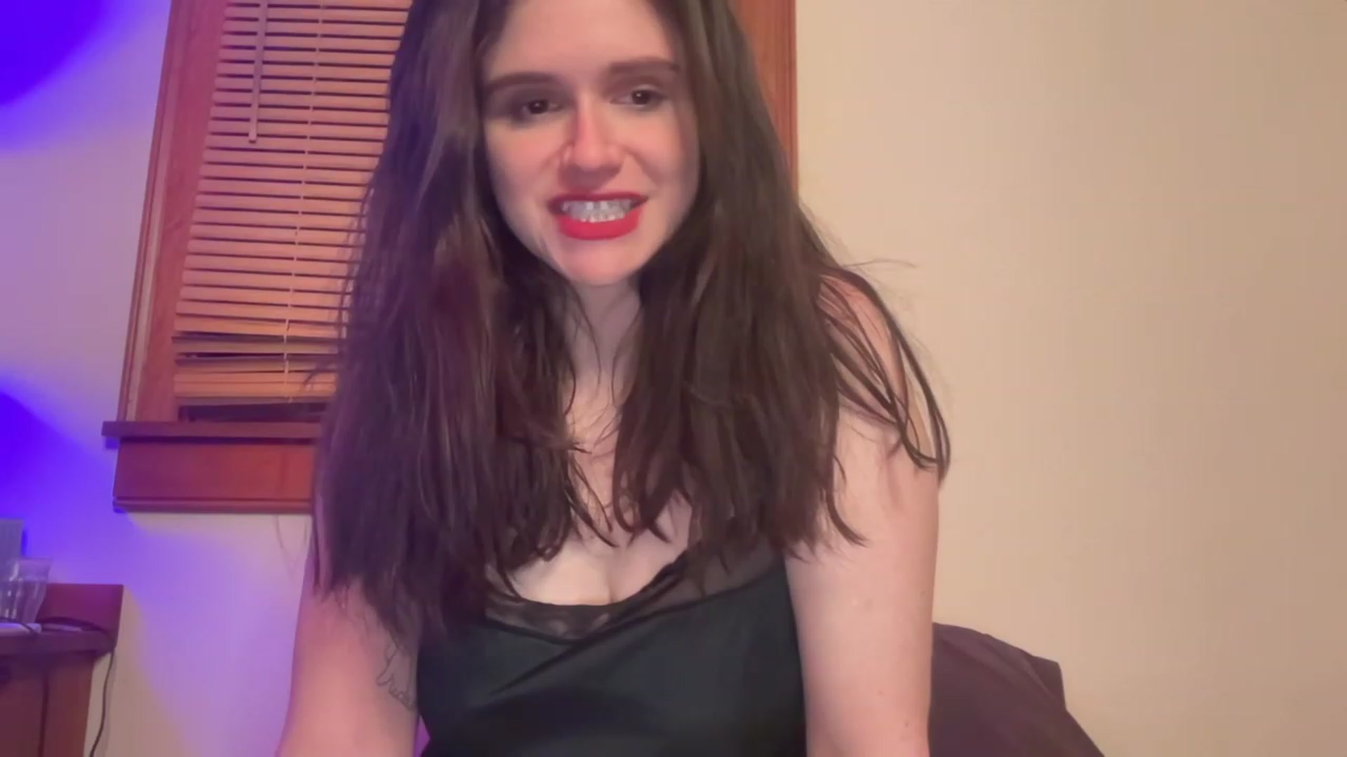 Gallery image thumbnail from JediDropout's myfreecams stream on, 03/21/2023, 11:25 image 9 of 20