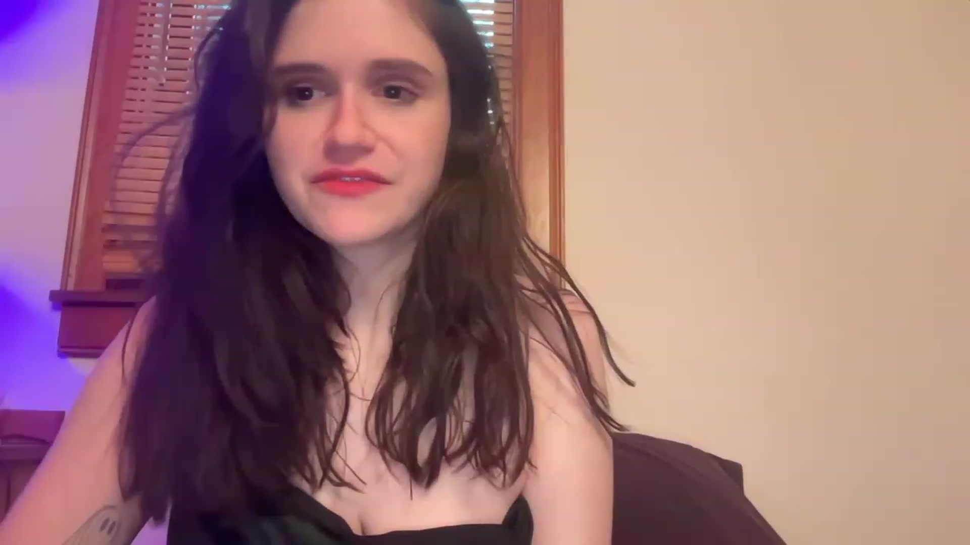 Gallery image thumbnail from JediDropout's myfreecams stream on, 03/21/2023, 11:25 image 20 of 20