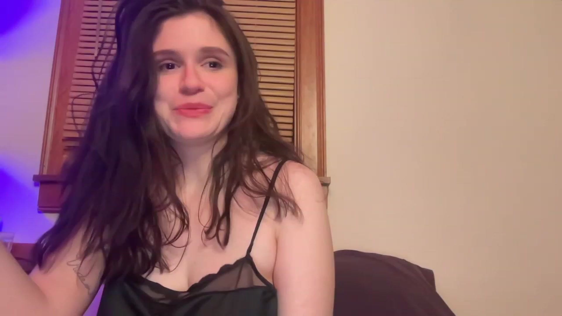 Gallery image thumbnail from JediDropout's myfreecams stream on, 03/21/2023, 11:25 image 7 of 20