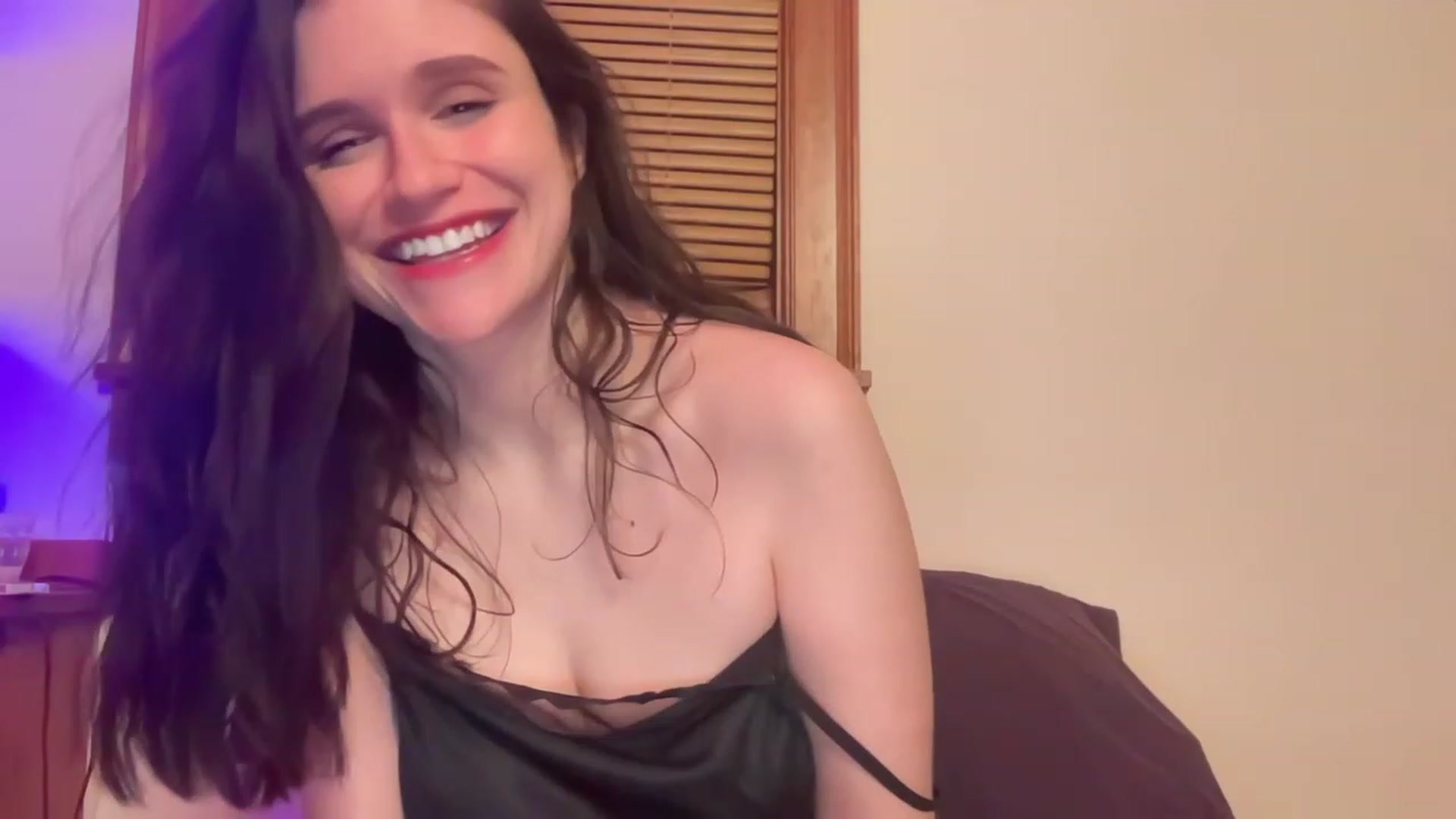Gallery image thumbnail from JediDropout's myfreecams stream on, 03/21/2023, 11:25 image 16 of 20