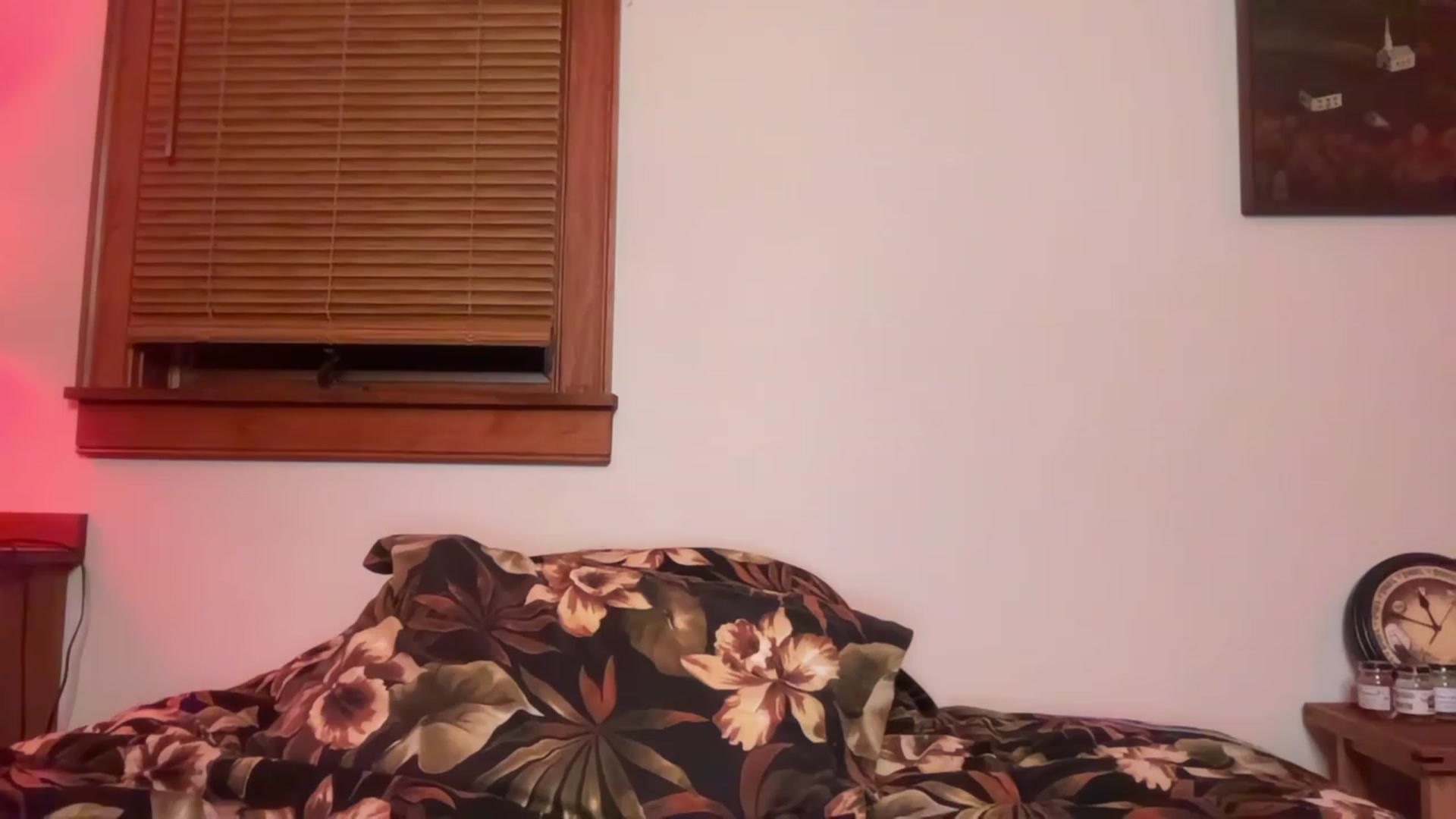 Gallery image thumbnail from JediDropout's myfreecams stream on, 04/24/2023, 08:55 image 16 of 20