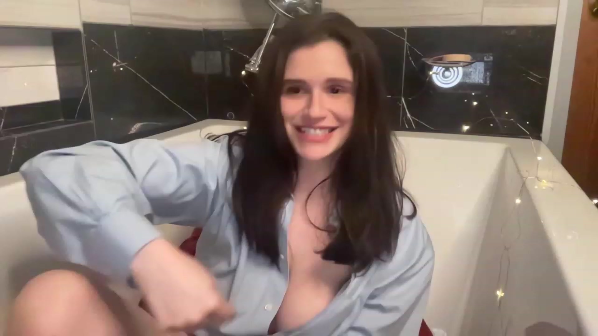 Gallery image thumbnail from JediDropout's myfreecams stream on, 06/04/2023, 06:44 image 4 of 20