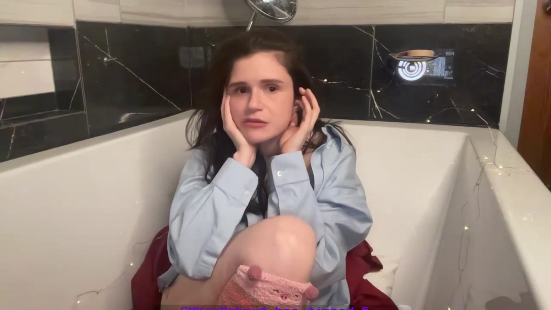 Gallery image thumbnail from JediDropout's myfreecams stream on, 06/04/2023, 06:44 image 10 of 20