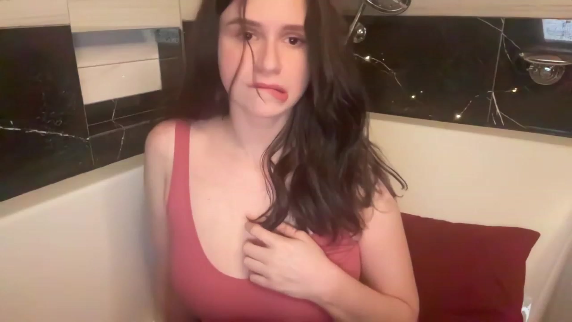 Gallery image thumbnail from JediDropout's myfreecams stream on, 06/09/2023, 06:21 image 2 of 20