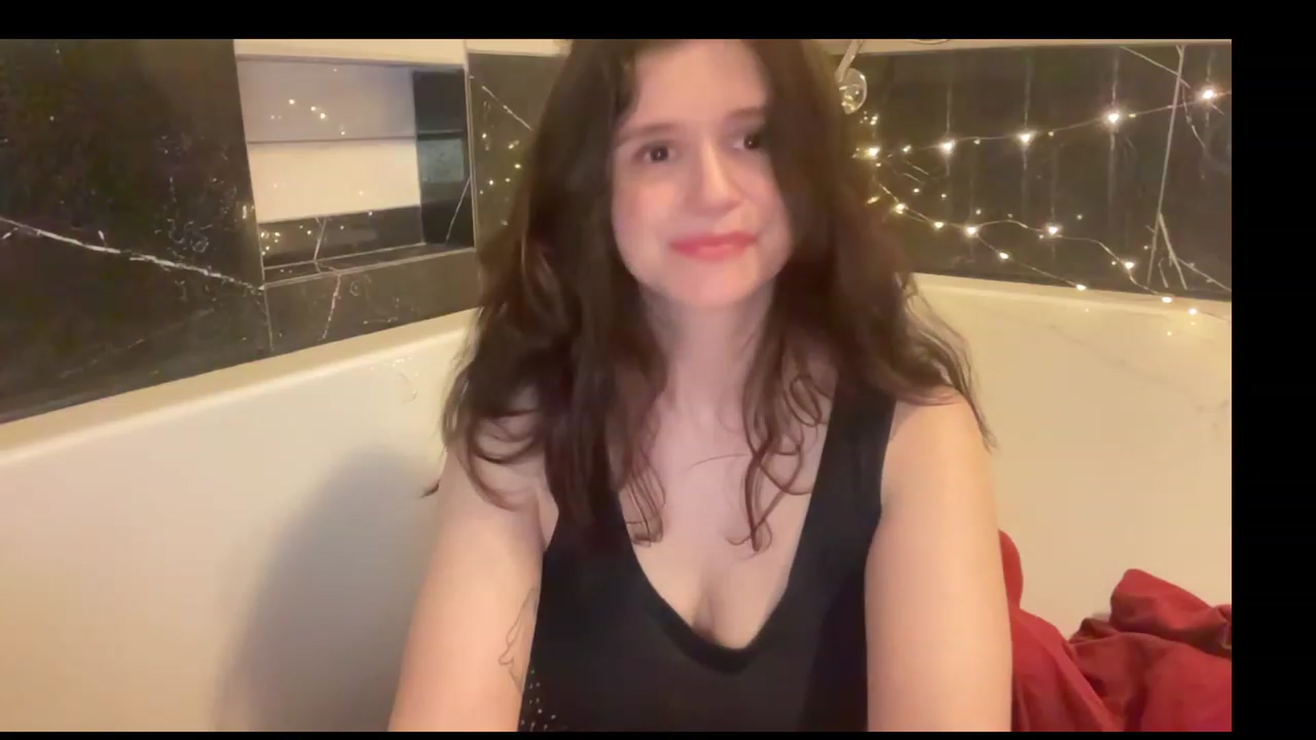 Gallery image thumbnail from JediDropout's myfreecams stream on, 06/17/2023, 05:42 image 17 of 20