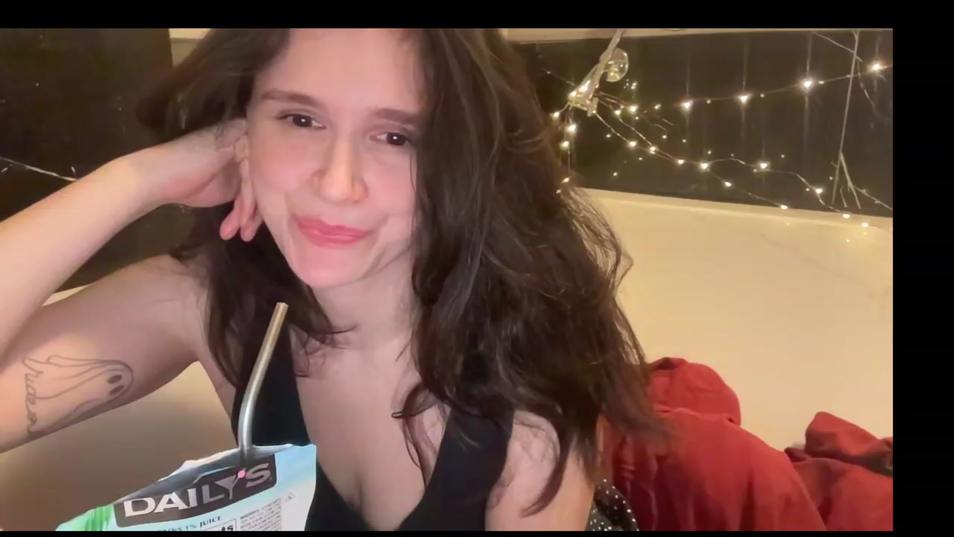 Gallery image thumbnail from JediDropout's myfreecams stream on, 06/17/2023, 05:42 image 16 of 20
