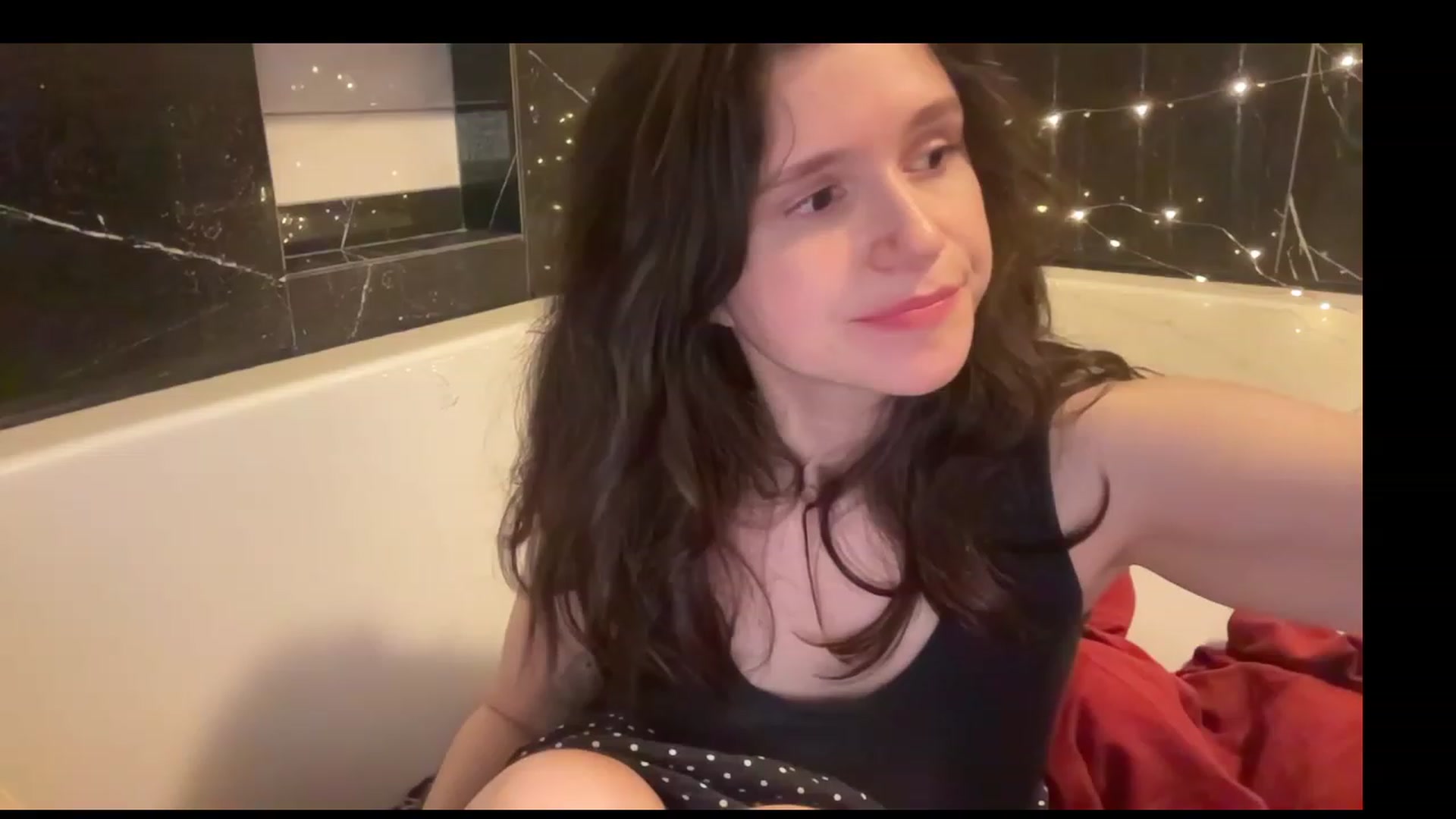 Gallery image thumbnail from JediDropout's myfreecams stream on, 06/17/2023, 05:42 image 13 of 20