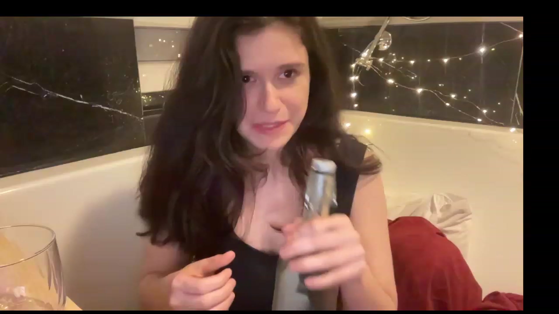 Gallery image thumbnail from JediDropout's myfreecams stream on, 06/17/2023, 08:07 image 19 of 20