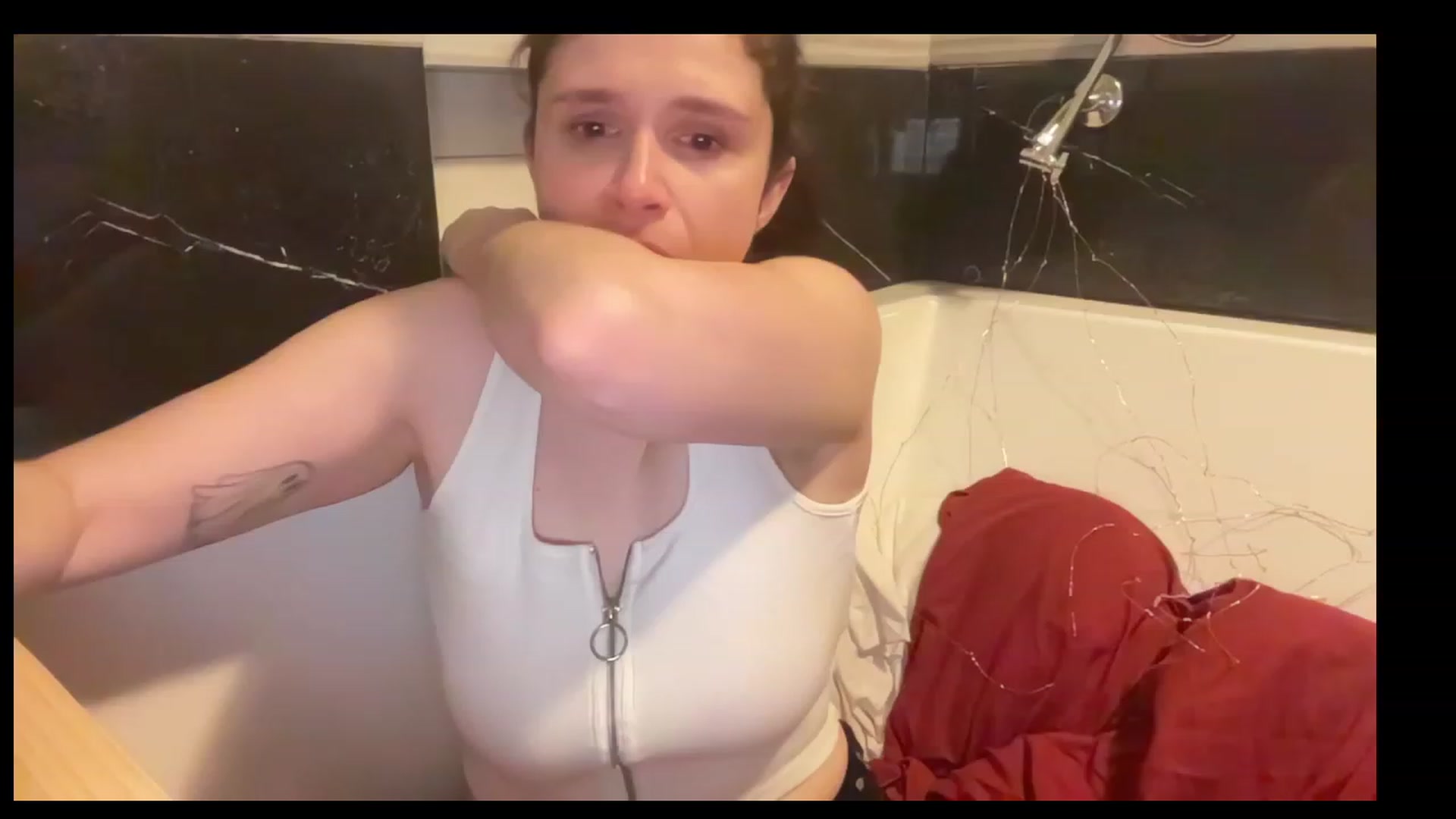 Gallery image thumbnail from JediDropout's myfreecams stream on, 06/18/2023, 09:37 image 2 of 20