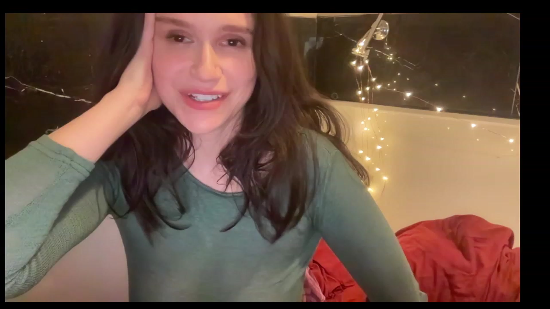 Gallery image thumbnail from JediDropout's myfreecams stream on, 06/19/2023, 04:28 image 4 of 20