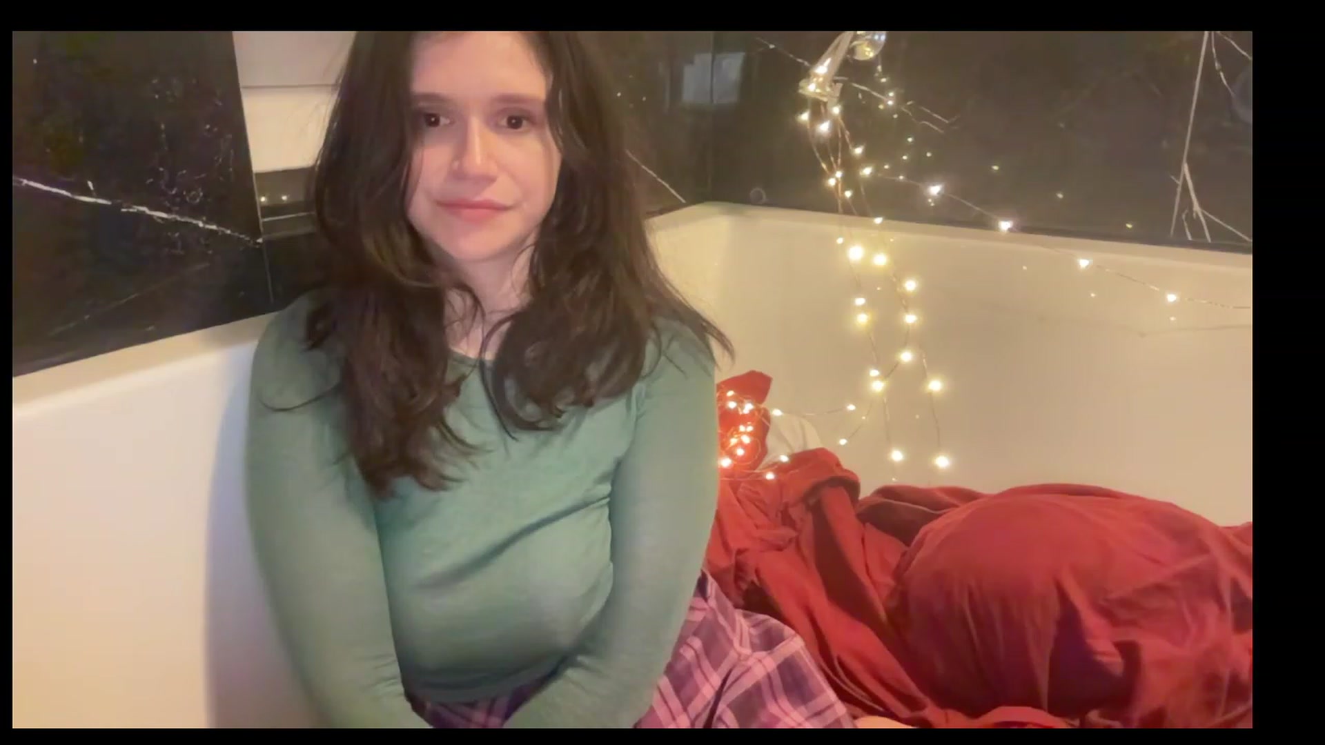 Gallery image thumbnail from JediDropout's myfreecams stream on, 06/19/2023, 05:28 image 18 of 20