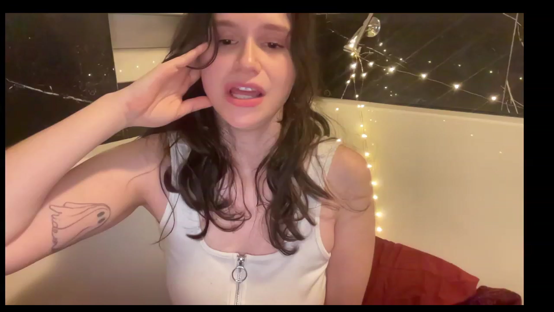 Gallery image thumbnail from JediDropout's myfreecams stream on, 06/20/2023, 08:08 image 17 of 20