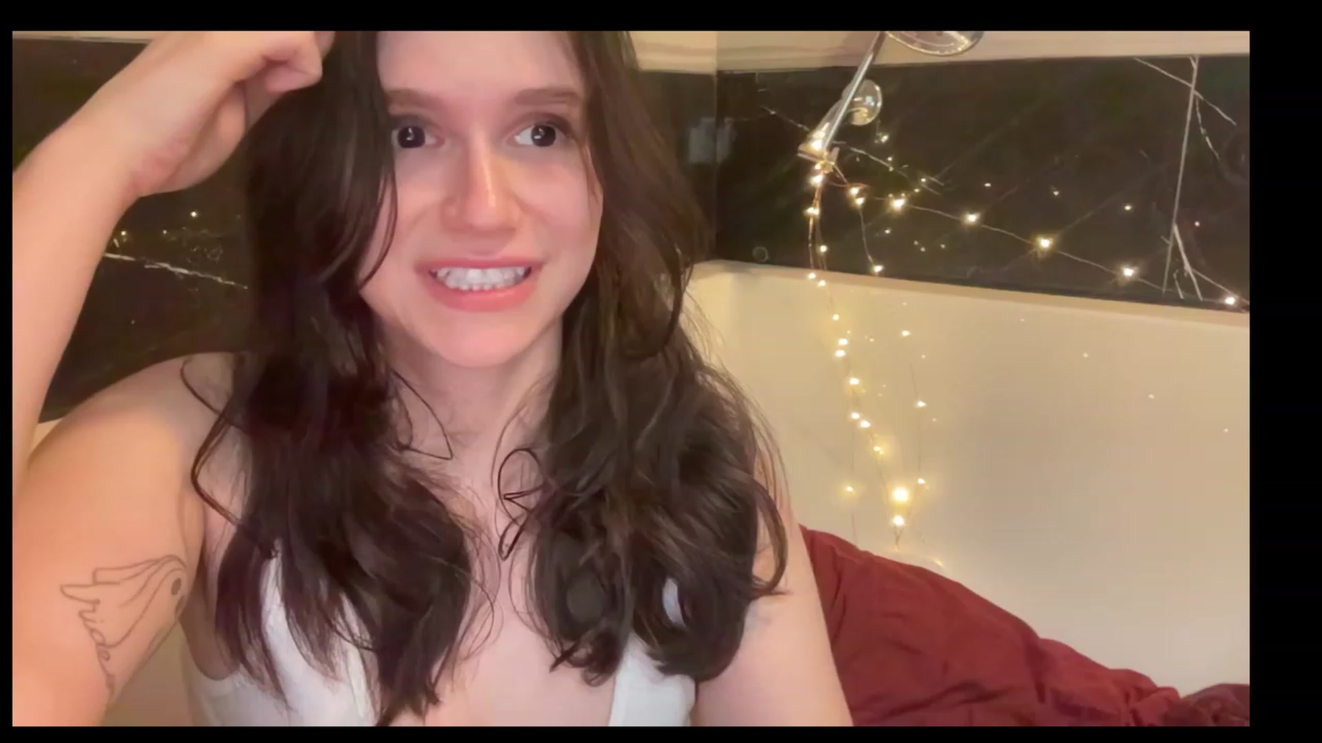 Gallery image thumbnail from JediDropout's myfreecams stream on, 06/20/2023, 10:59 image 12 of 20
