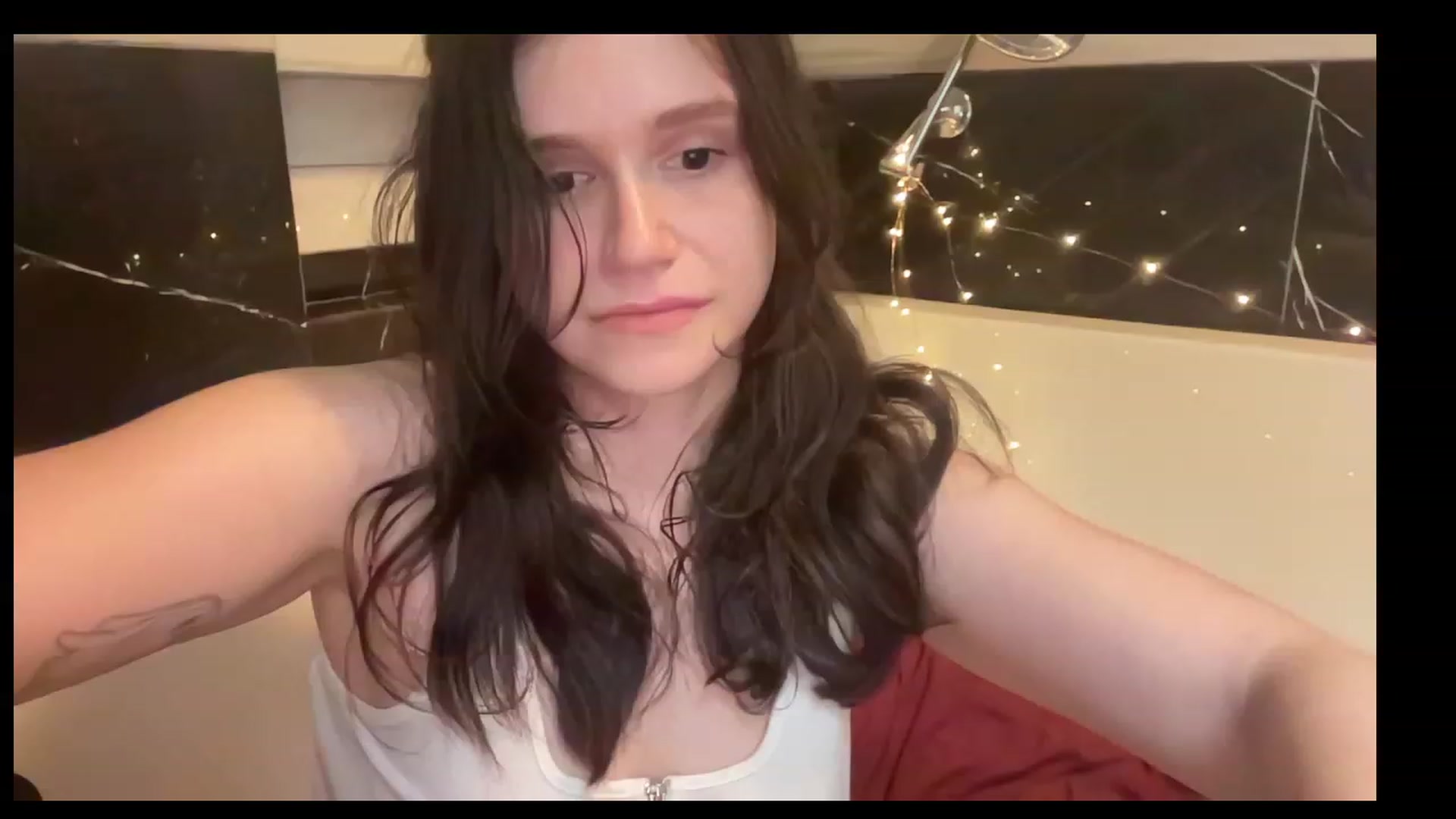 Gallery image thumbnail from JediDropout's myfreecams stream on, 06/20/2023, 10:59 image 15 of 20