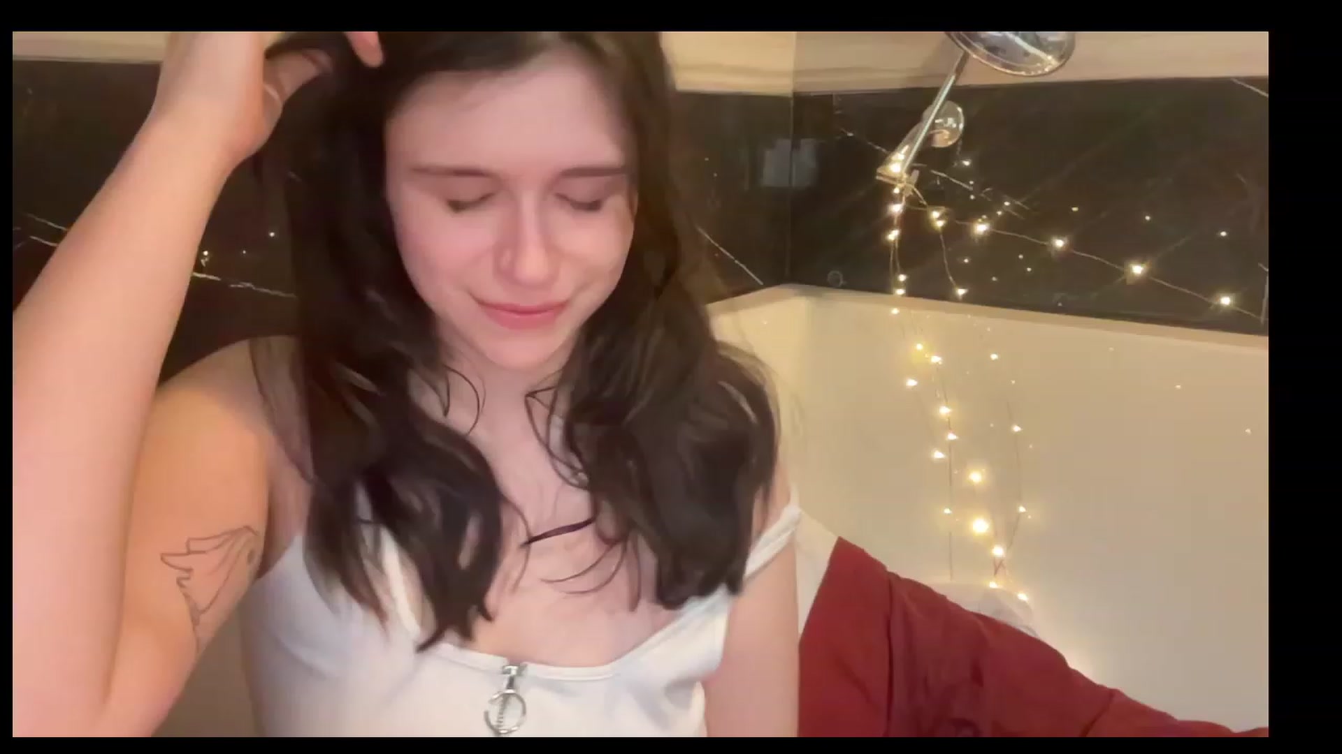 Gallery image thumbnail from JediDropout's myfreecams stream on, 06/20/2023, 10:59 image 5 of 20