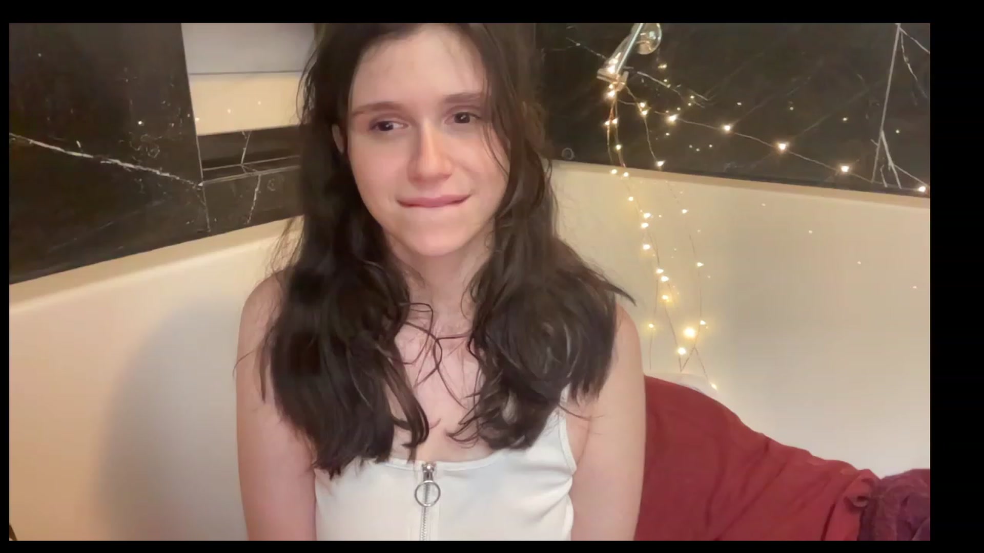 Gallery image thumbnail from JediDropout's myfreecams stream on, 06/20/2023, 12:34 image 17 of 20