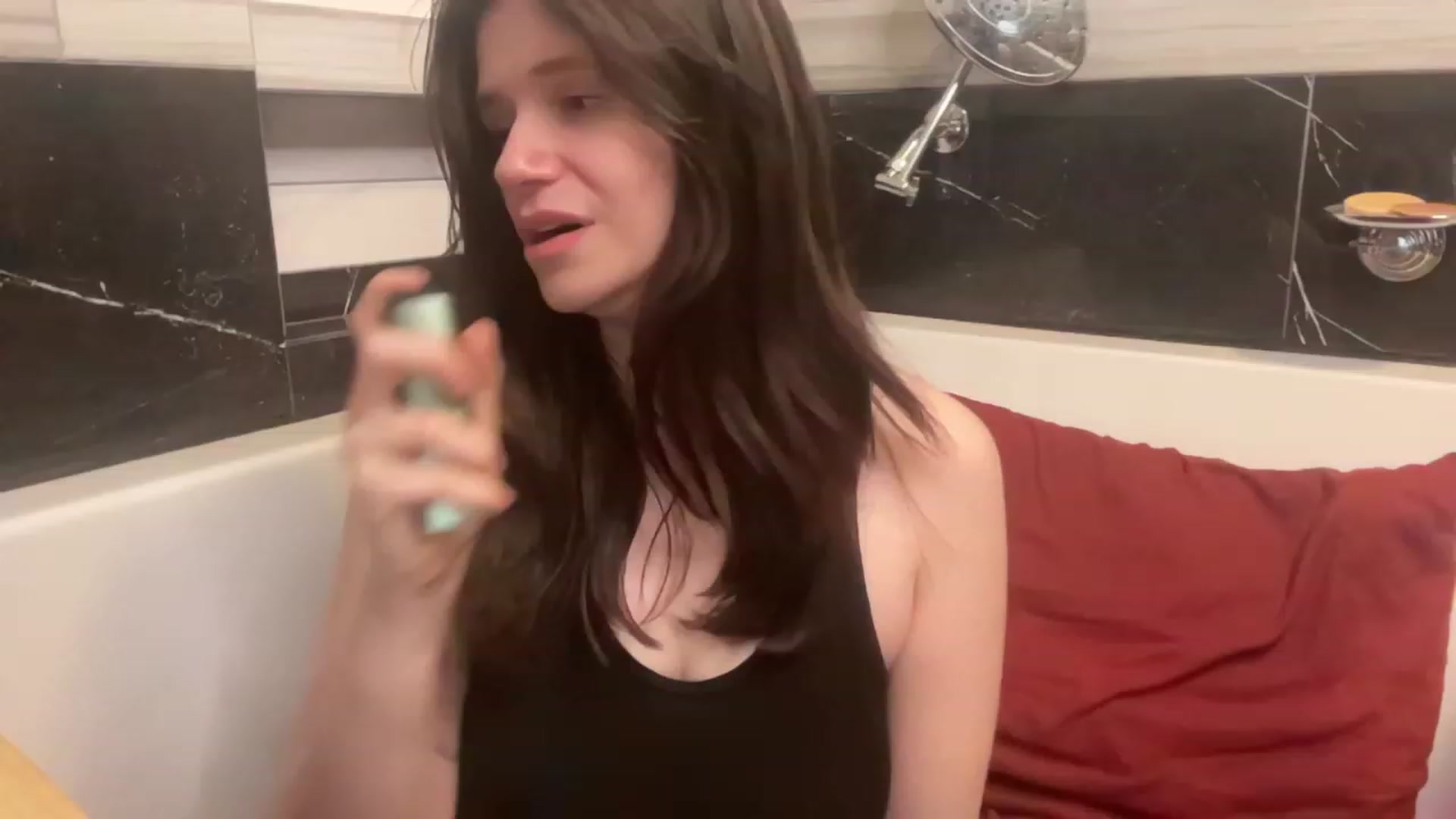 Gallery image thumbnail from JediDropout's myfreecams stream on, 09/01/2023, 04:26 image 14 of 20