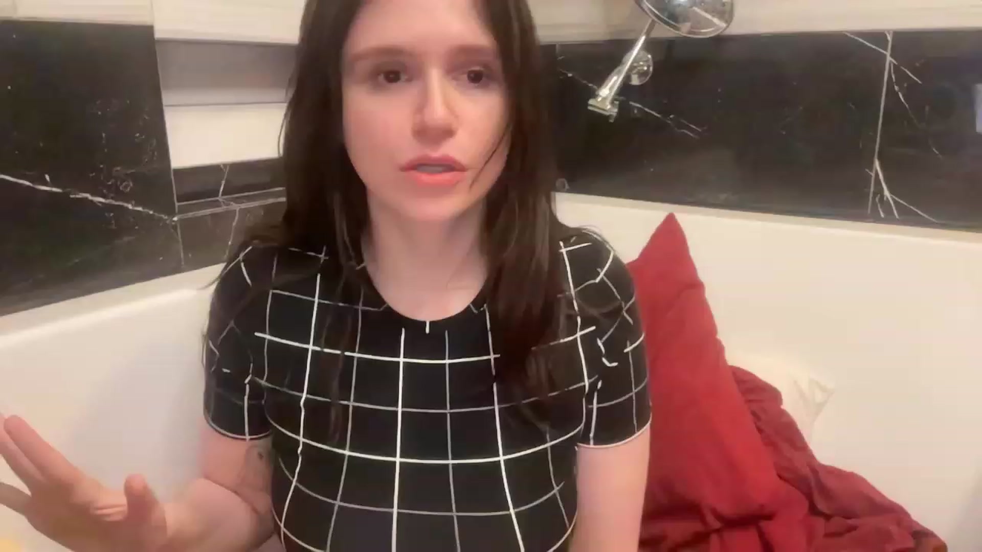Gallery image thumbnail from JediDropout's myfreecams stream on, 09/03/2023, 03:48 image 19 of 20