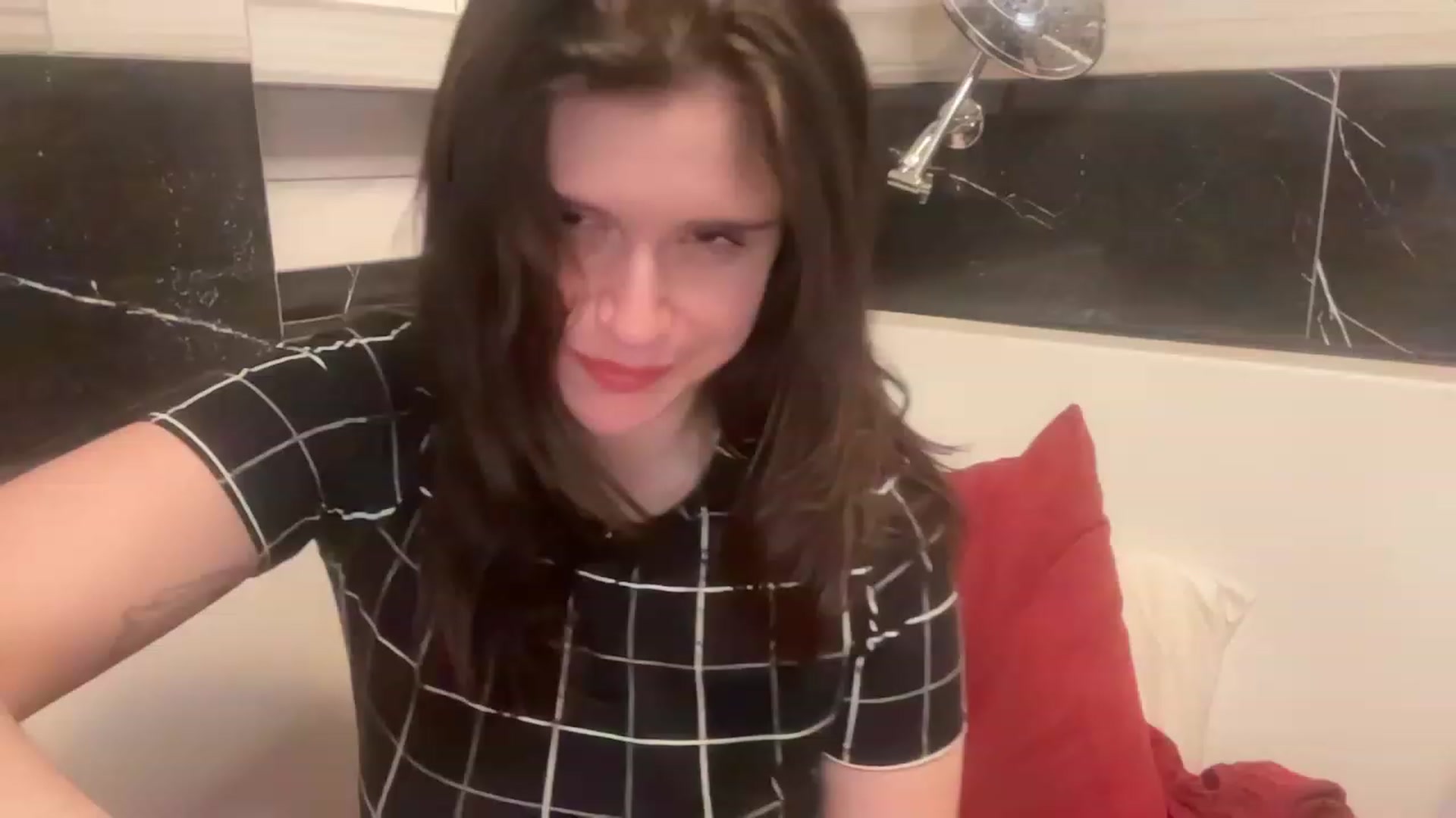 Gallery image thumbnail from JediDropout's myfreecams stream on, 09/03/2023, 04:49 image 8 of 20