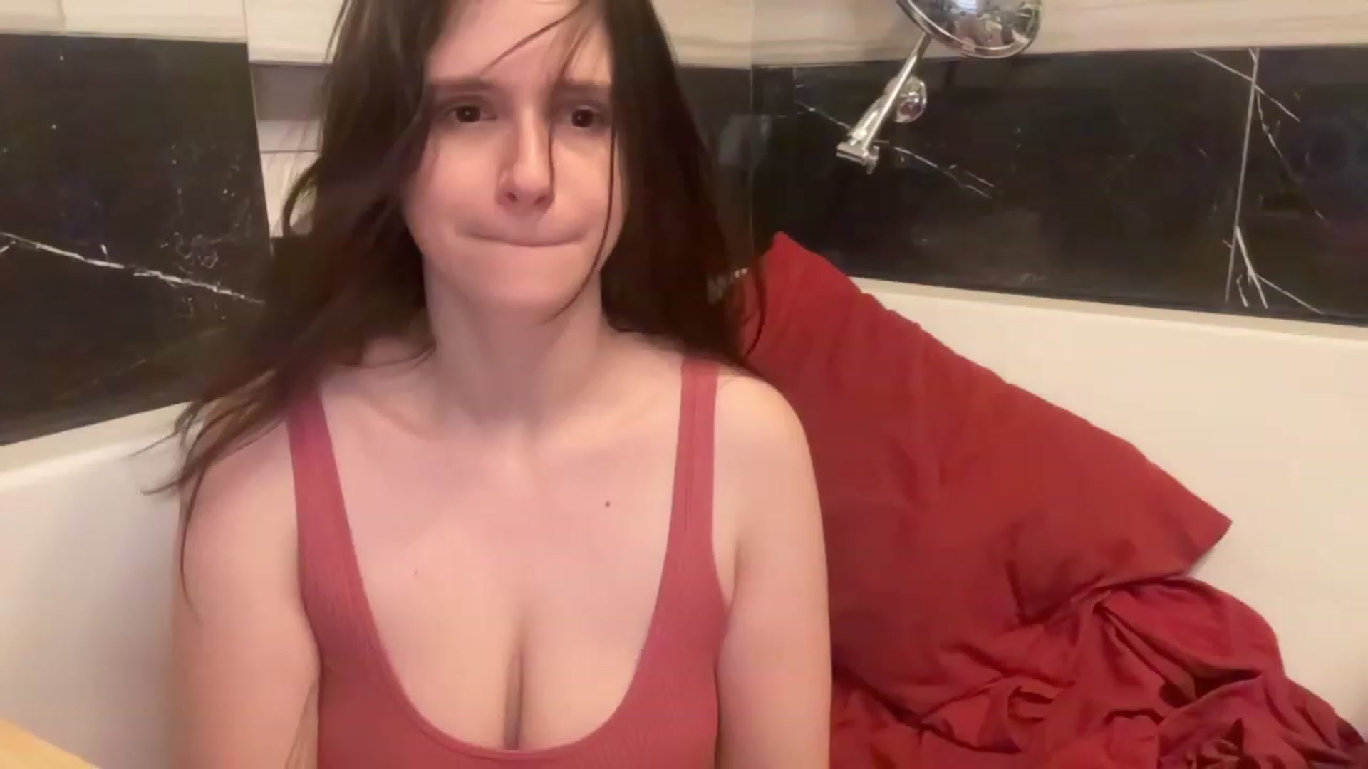 Gallery image thumbnail from JediDropout's myfreecams stream on, 09/07/2023, 03:19 image 16 of 20