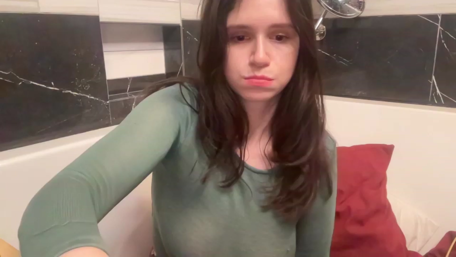 Gallery image thumbnail from JediDropout's myfreecams stream on, 09/12/2023, 03:26 image 9 of 20