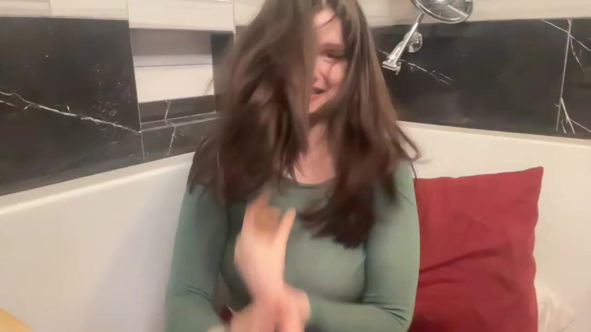 Gallery image thumbnail from JediDropout's myfreecams stream on, 09/12/2023, 03:26 image 5 of 20