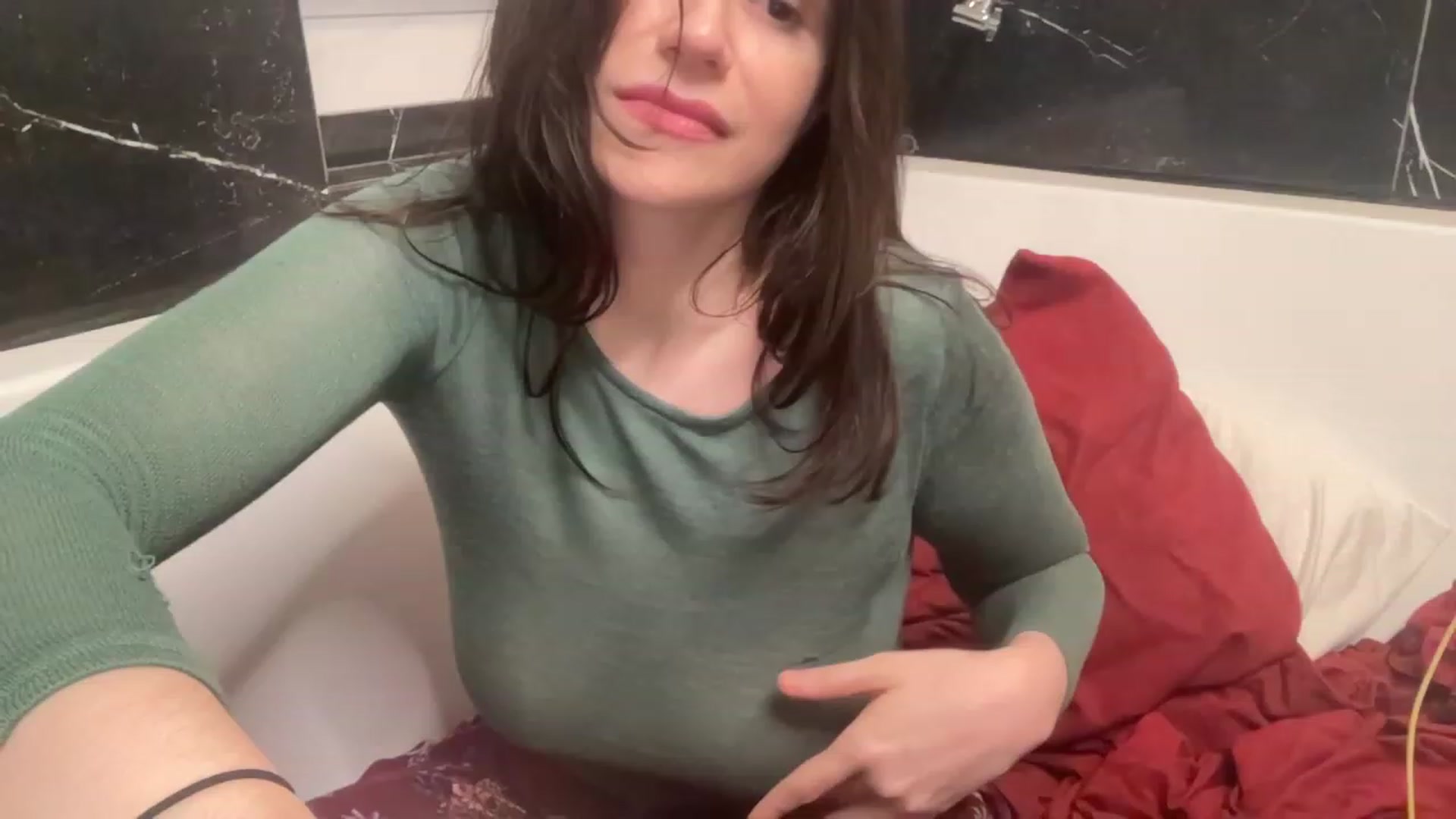 Gallery image thumbnail from JediDropout's myfreecams stream on, 09/12/2023, 05:24 image 2 of 20