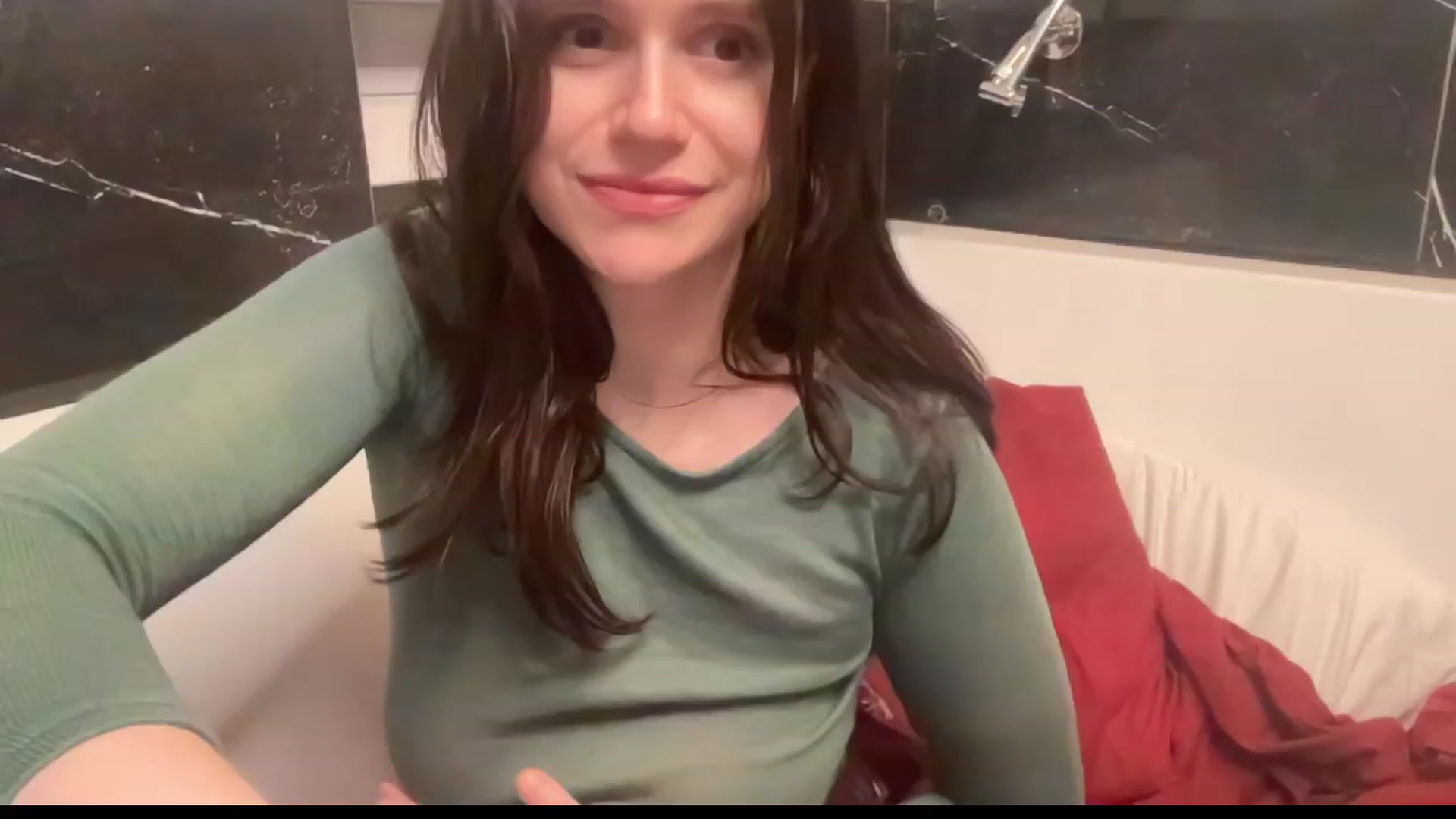 Gallery image thumbnail from JediDropout's myfreecams stream on, 09/12/2023, 06:58 image 11 of 20