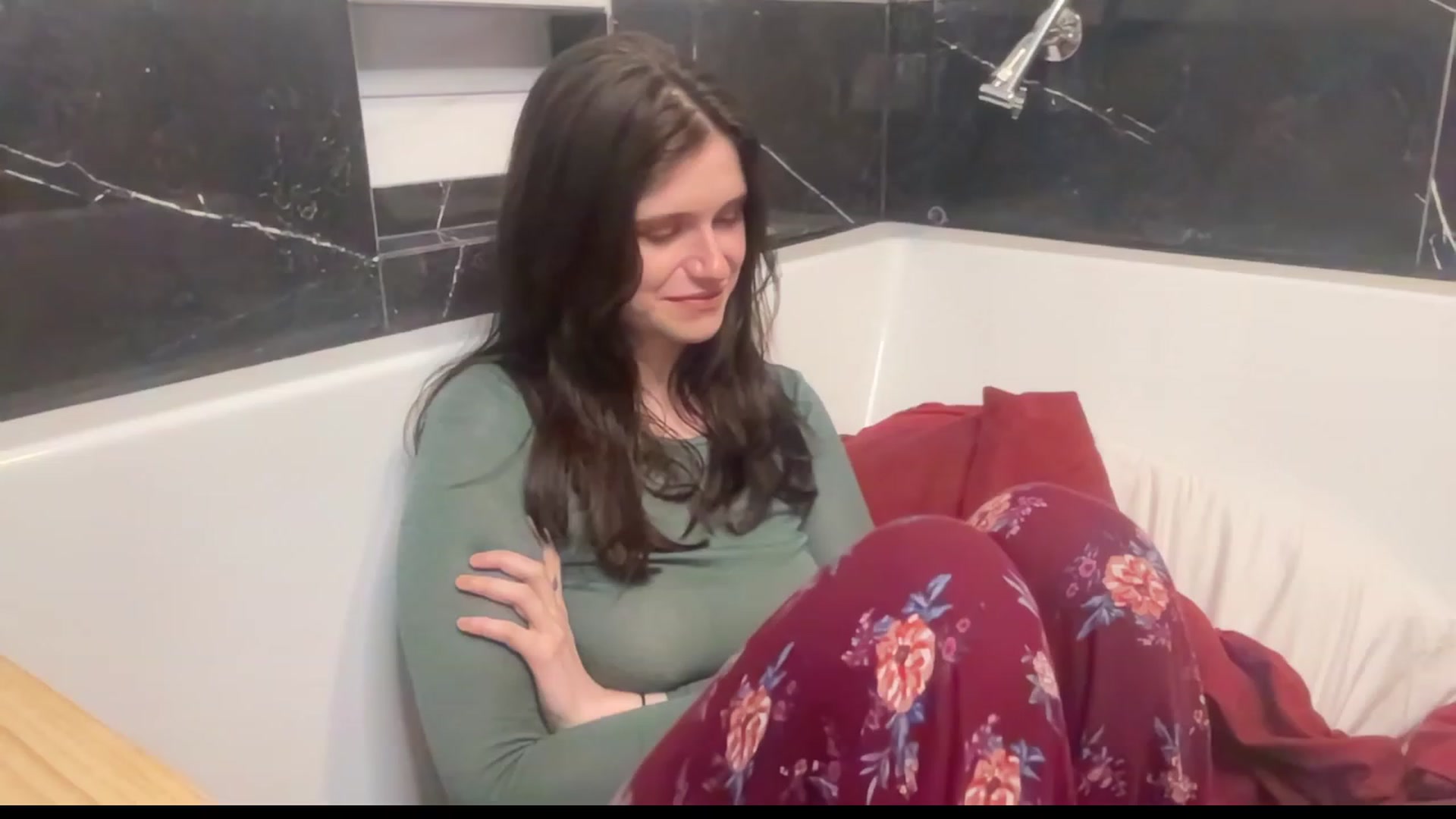 Gallery image thumbnail from JediDropout's myfreecams stream on, 09/12/2023, 06:58 image 6 of 20