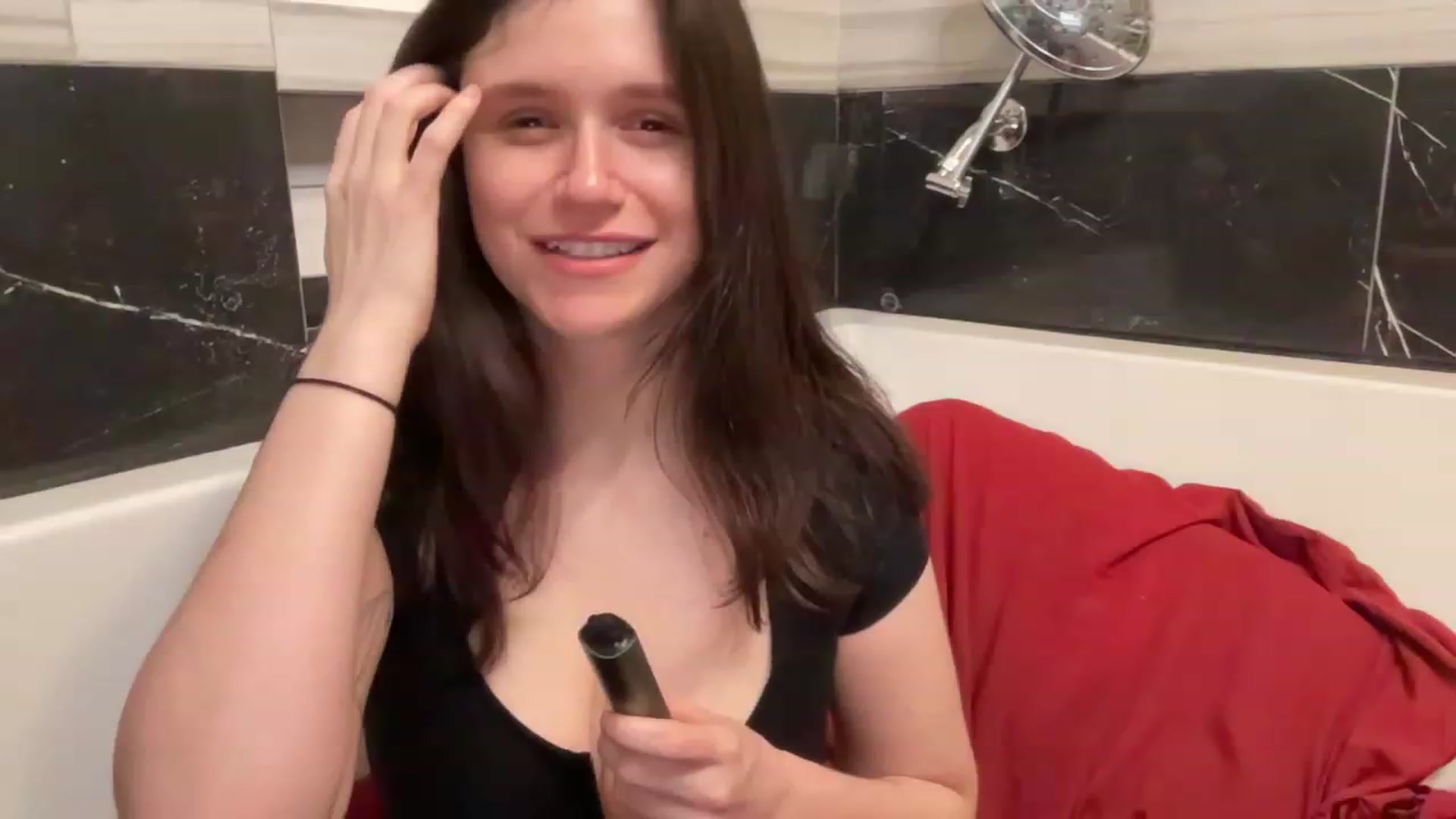 Gallery image thumbnail from JediDropout's myfreecams stream on, 09/14/2023, 02:56 image 4 of 20