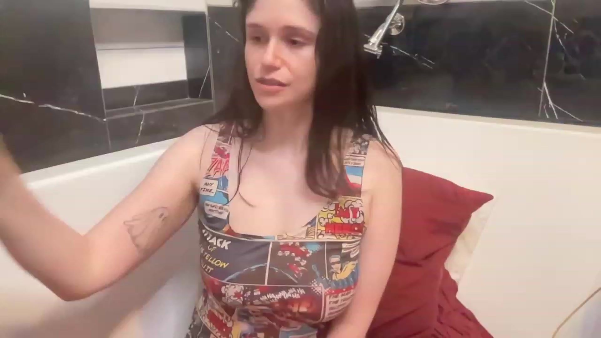 Gallery image thumbnail from JediDropout's myfreecams stream on, 09/19/2023, 06:58 image 6 of 20