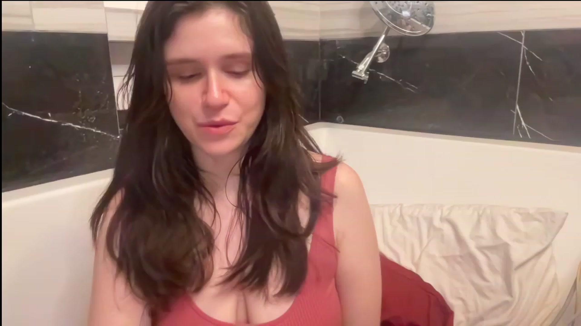 Gallery image thumbnail from JediDropout's myfreecams stream on, 10/02/2023, 05:34 image 17 of 20