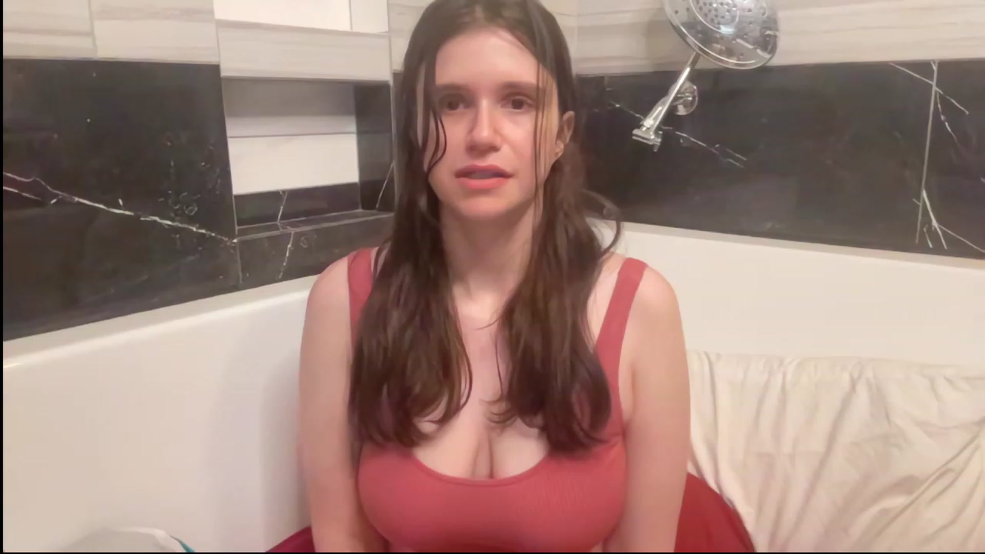 Gallery image thumbnail from JediDropout's myfreecams stream on, 10/04/2023, 02:54 image 4 of 20