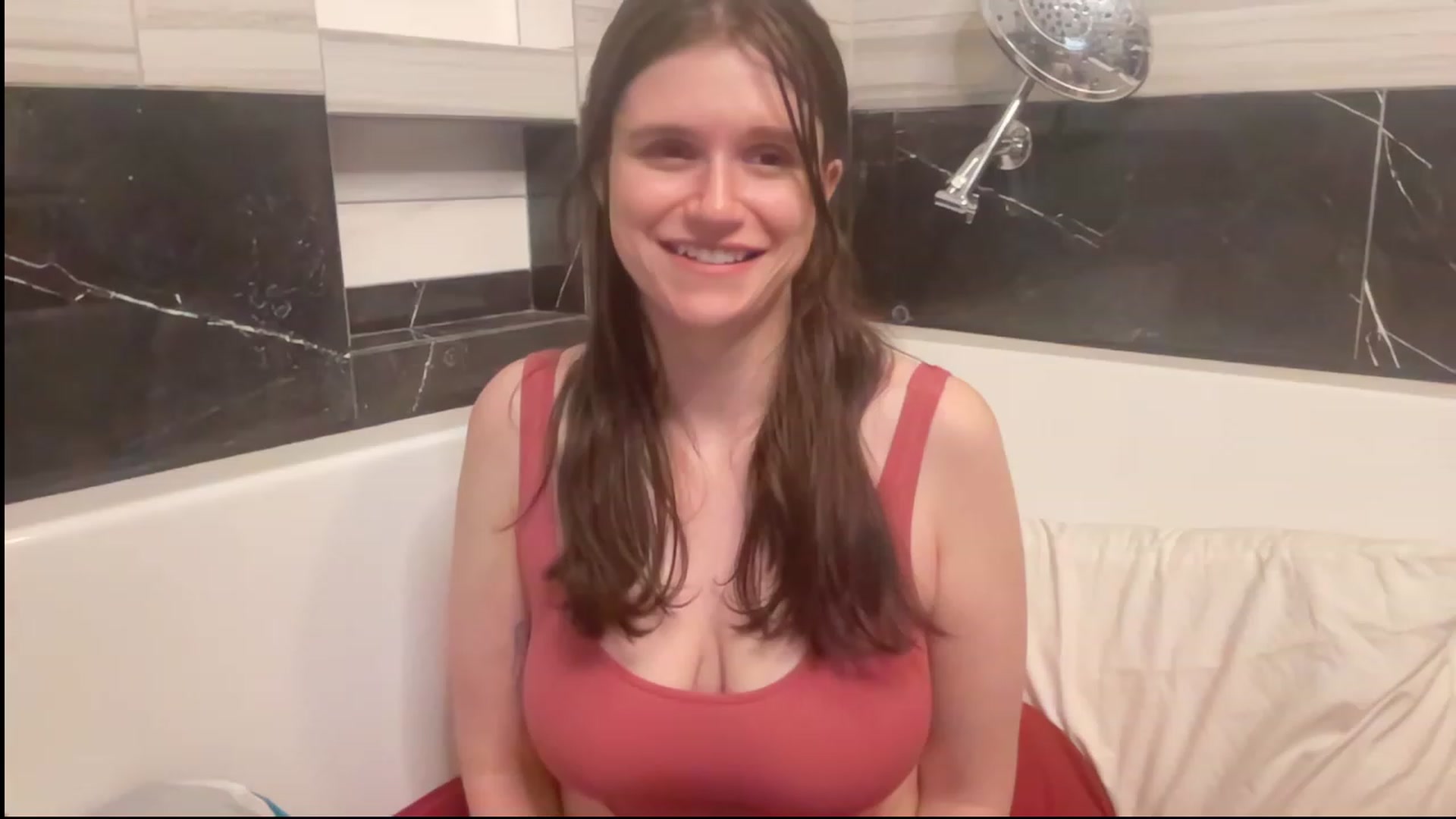Gallery image thumbnail from JediDropout's myfreecams stream on, 10/04/2023, 02:54 image 2 of 20