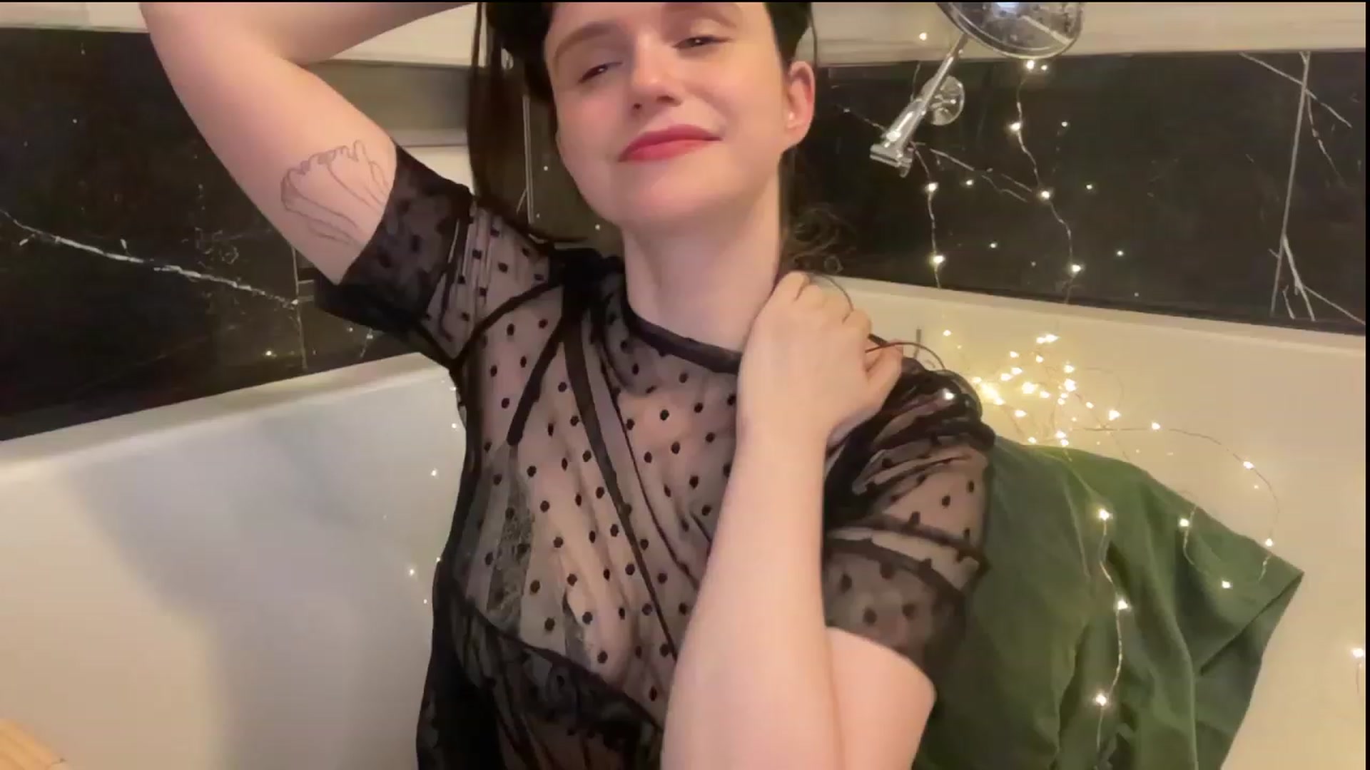 Gallery image thumbnail from JediDropout's myfreecams stream on, 10/19/2023, 05:38 image 4 of 20