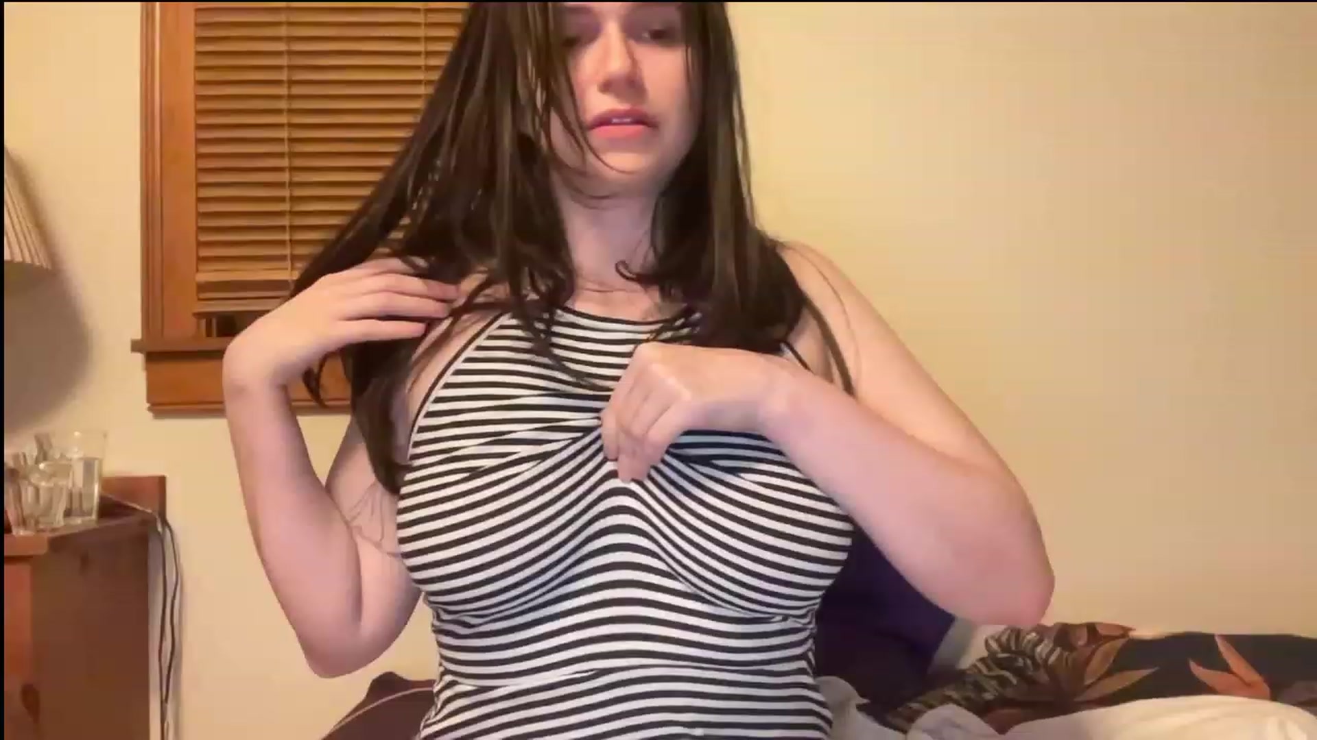 Gallery image thumbnail from JediDropout's myfreecams stream on, 11/01/2023, 07:31 image 12 of 20
