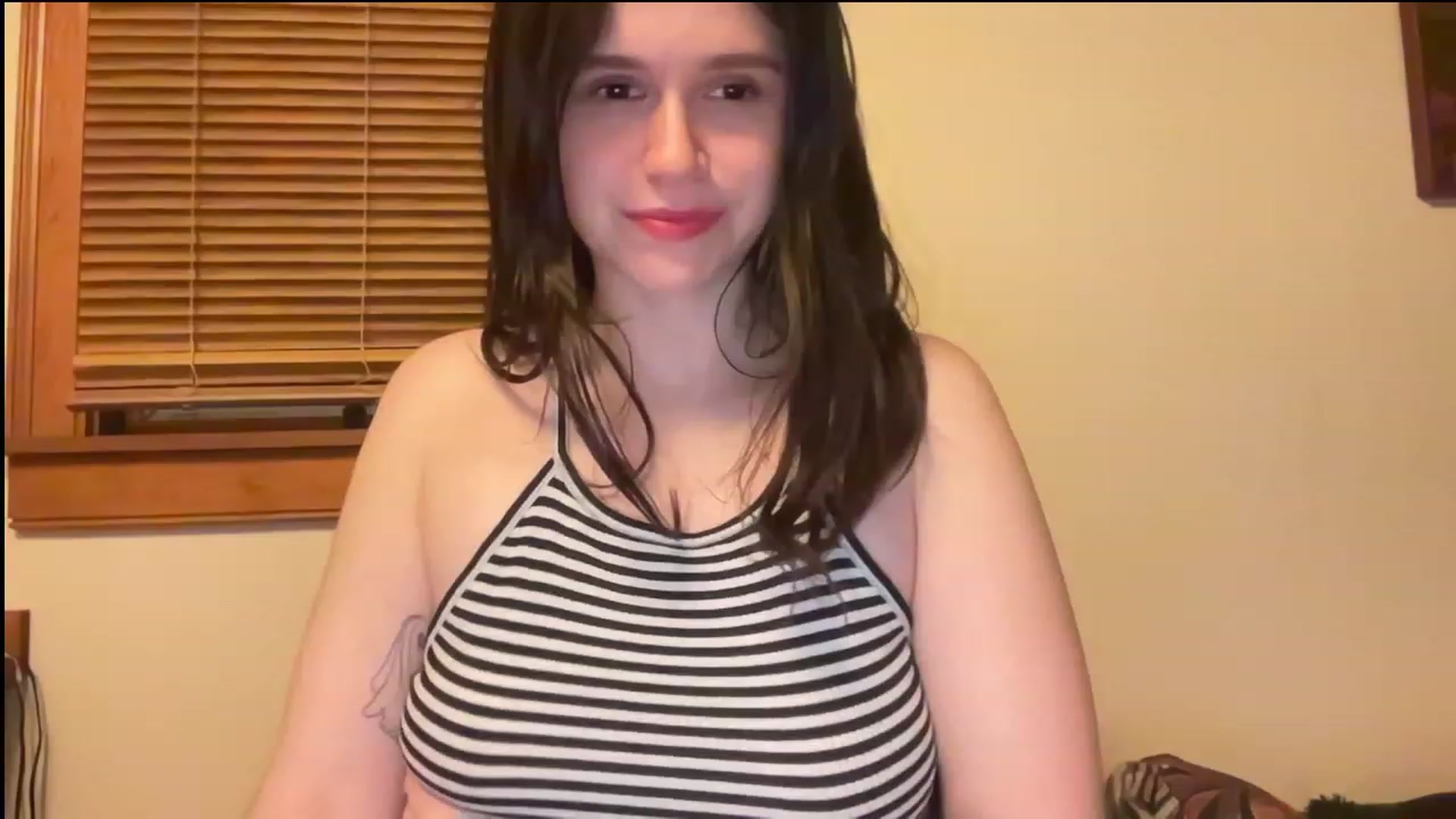 Gallery image thumbnail from JediDropout's myfreecams stream on, 11/01/2023, 07:31 image 1 of 20