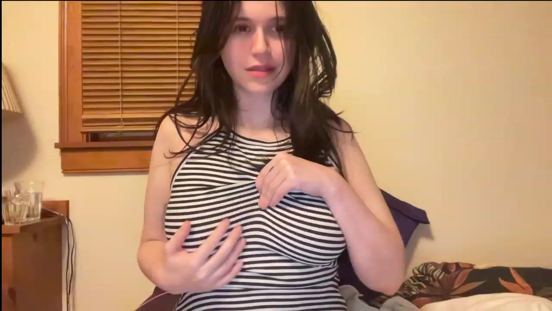 Gallery image thumbnail from JediDropout's myfreecams stream on, 11/01/2023, 07:31 image 13 of 20