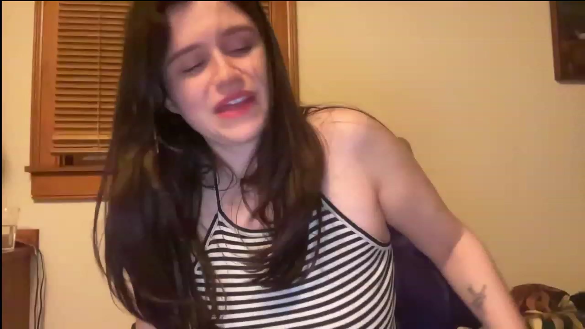 Gallery image thumbnail from JediDropout's myfreecams stream on, 11/01/2023, 08:47 image 4 of 20