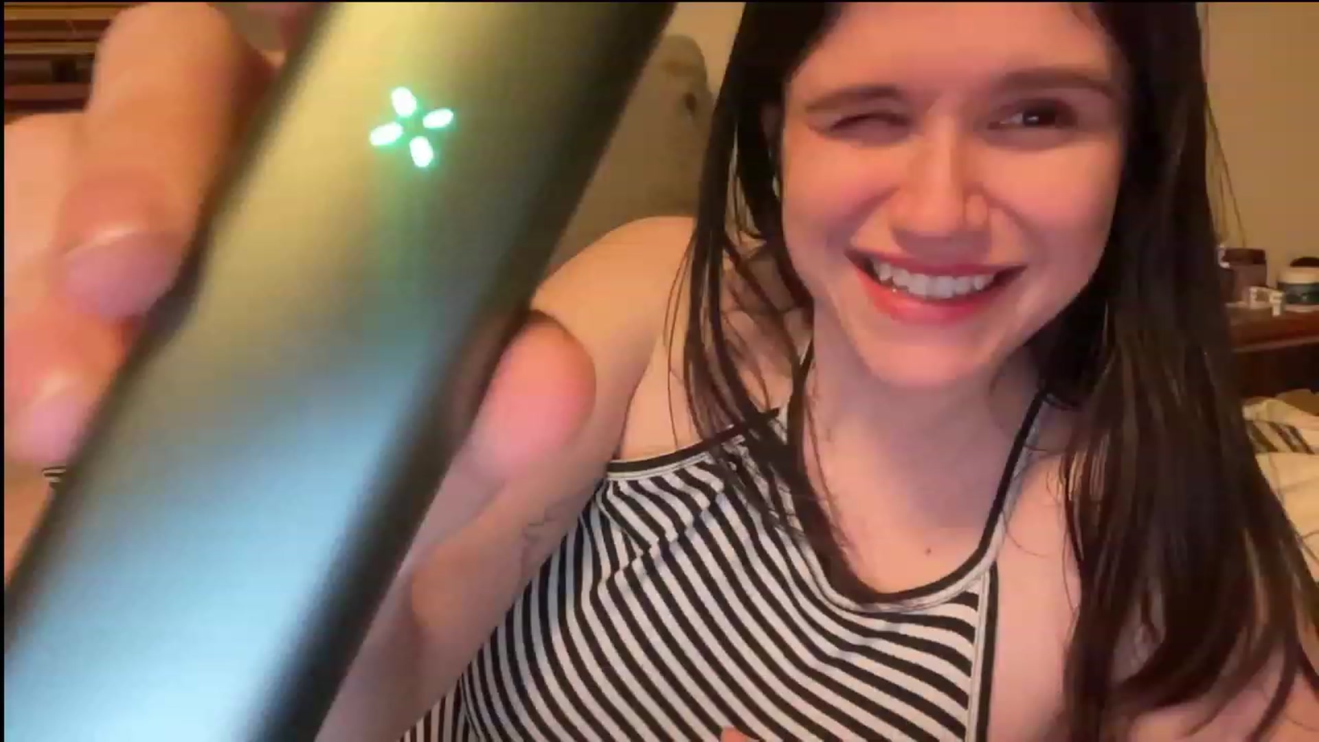 Gallery image thumbnail from JediDropout's myfreecams stream on, 11/01/2023, 08:47 image 16 of 20