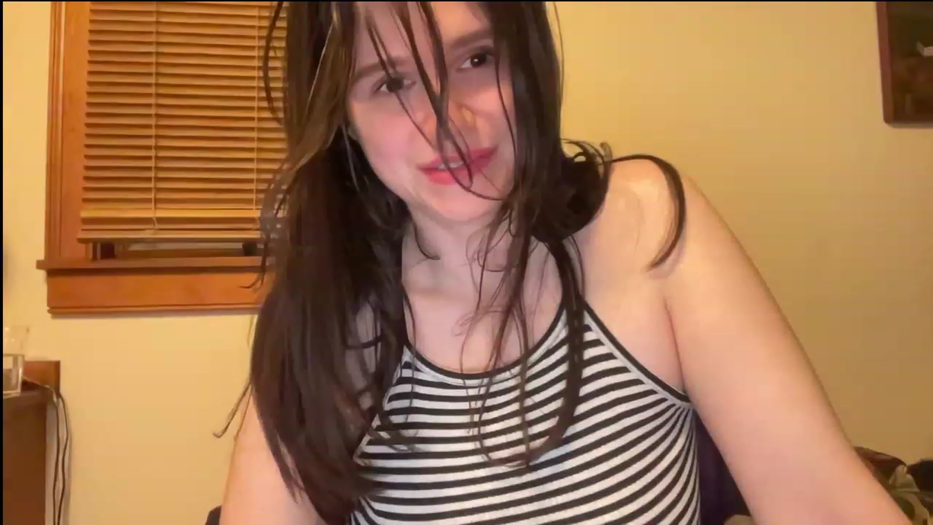 Gallery image thumbnail from JediDropout's myfreecams stream on, 11/01/2023, 08:47 image 5 of 20