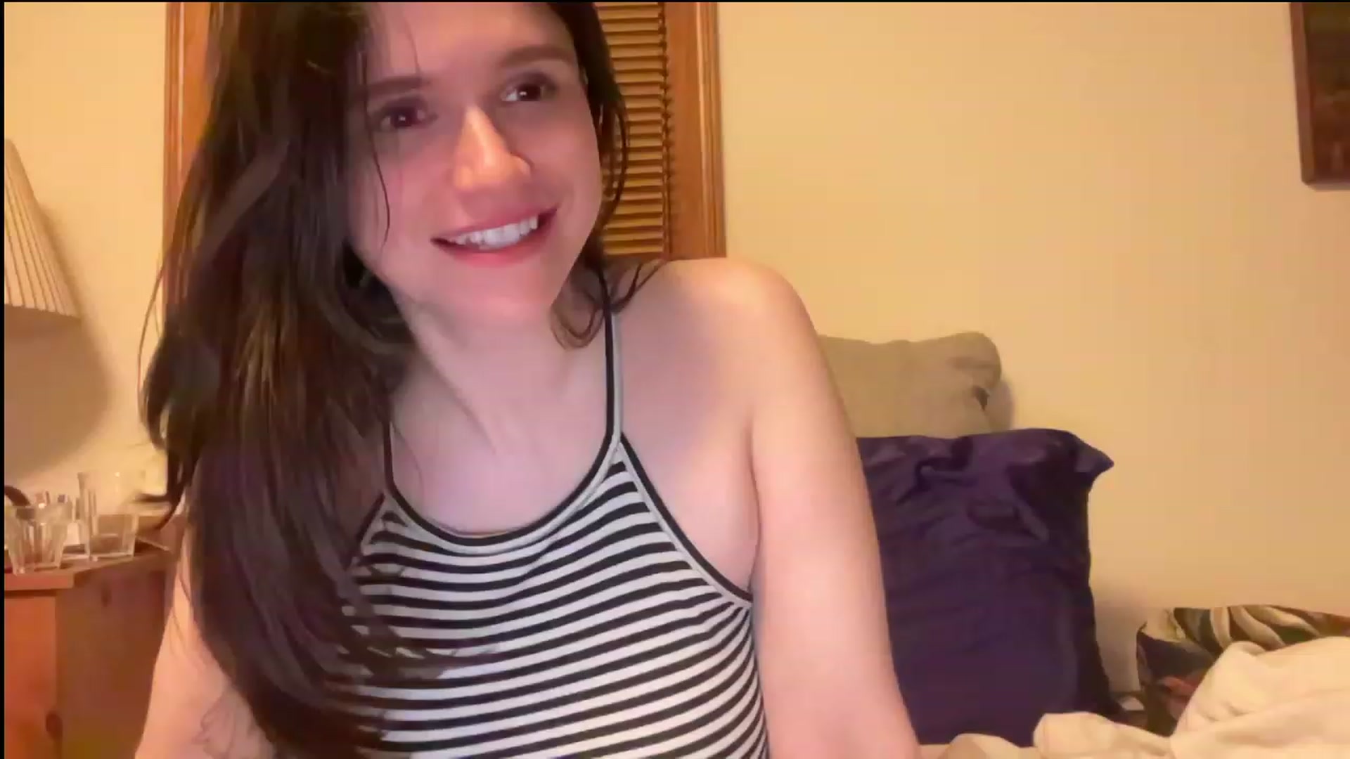 Gallery image thumbnail from JediDropout's myfreecams stream on, 11/01/2023, 11:08 image 15 of 20