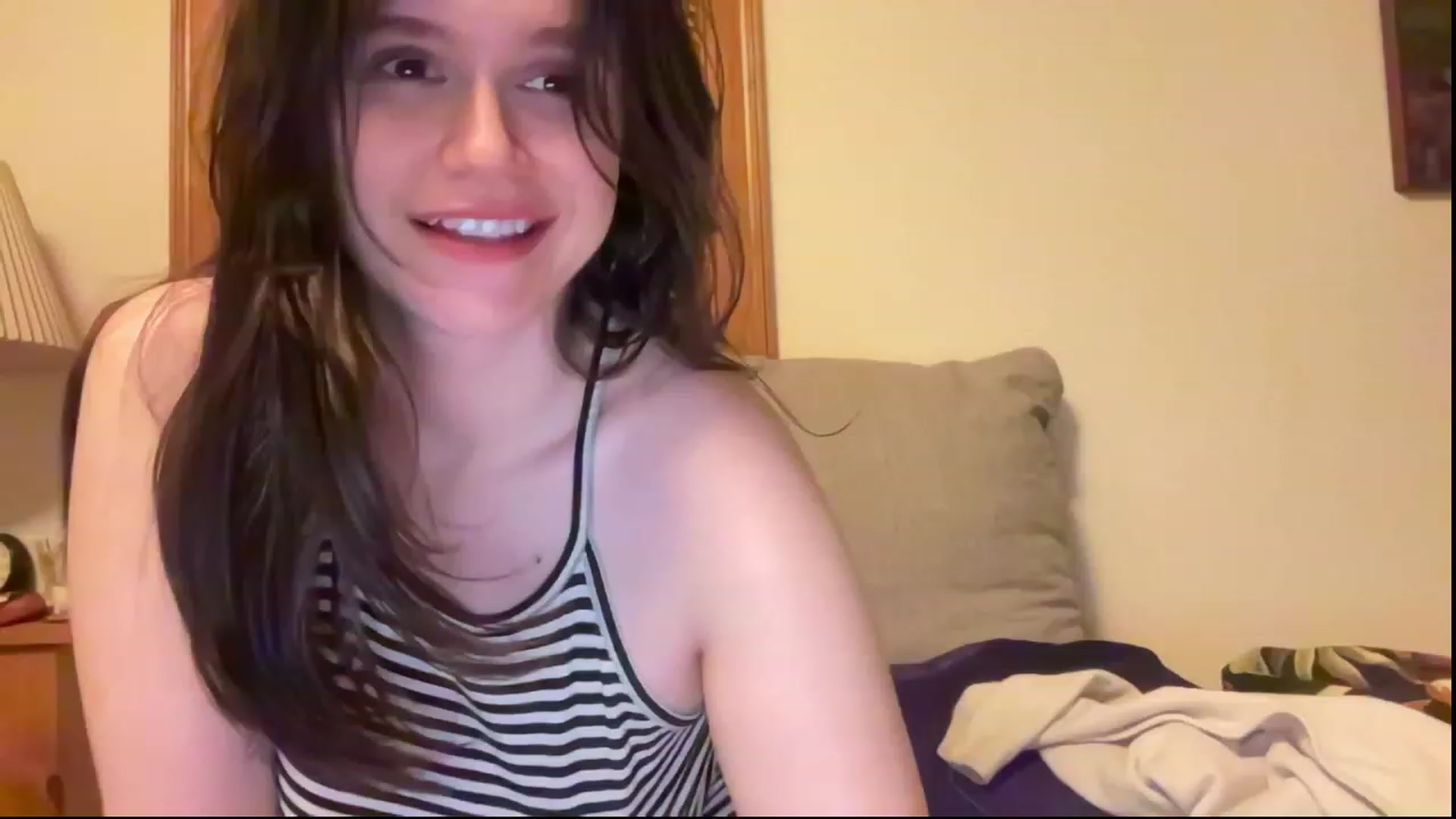 Gallery image thumbnail from JediDropout's myfreecams stream on, 11/01/2023, 11:08 image 3 of 20