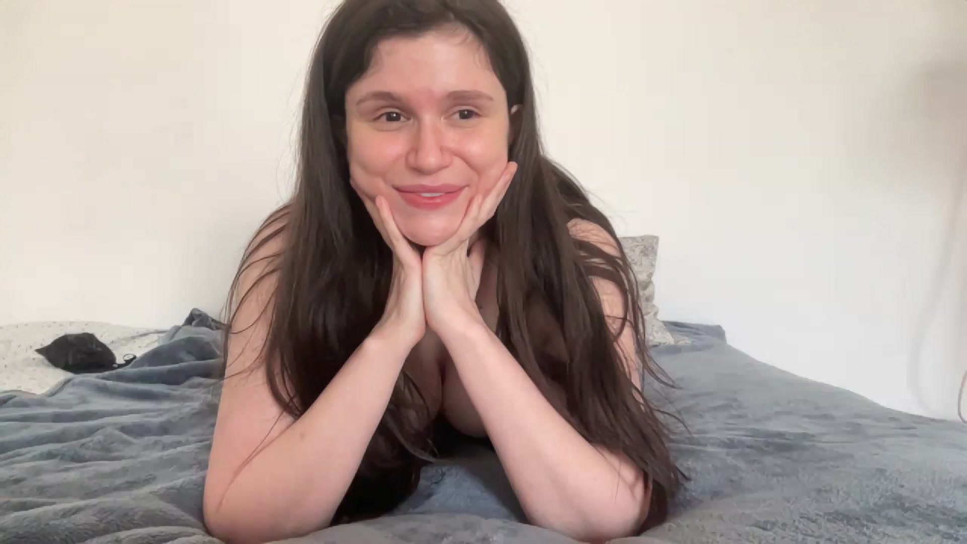 Gallery image thumbnail from JediDropout's myfreecams stream on, 04/02/2024, 08:15 image 10 of 20