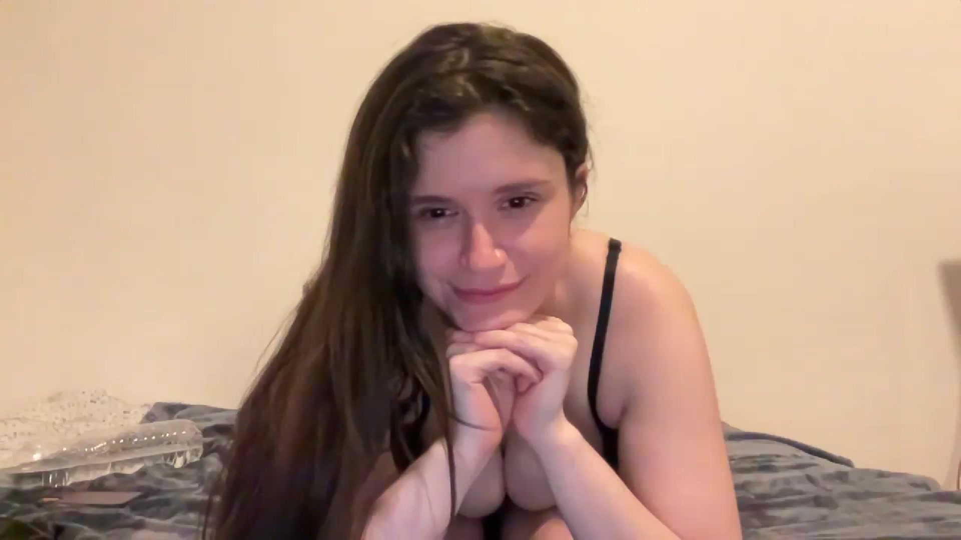 Gallery image thumbnail from JediDropout's myfreecams stream on, 04/04/2024, 03:08 image 18 of 20
