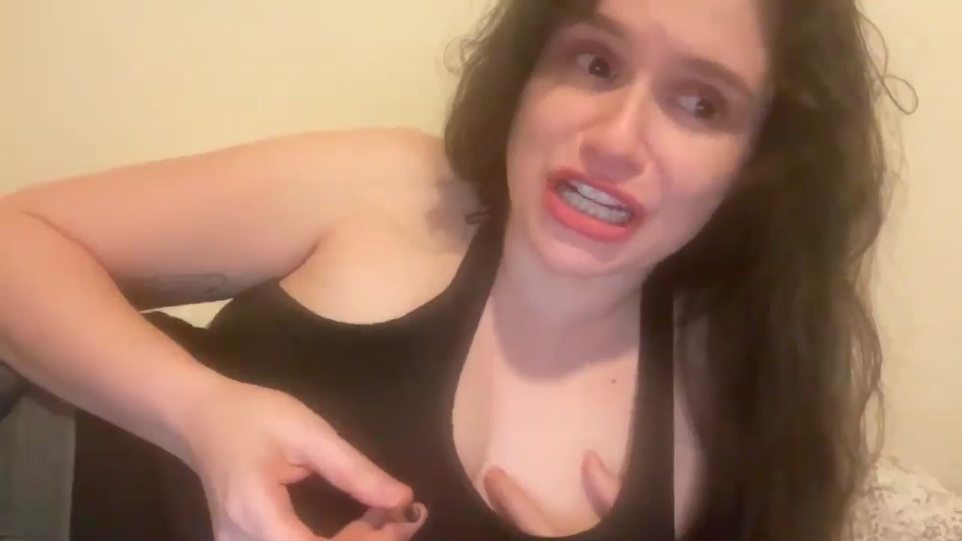 Gallery image thumbnail from JediDropout's myfreecams stream on, 11/06/2024, 04:02 image 5 of 20