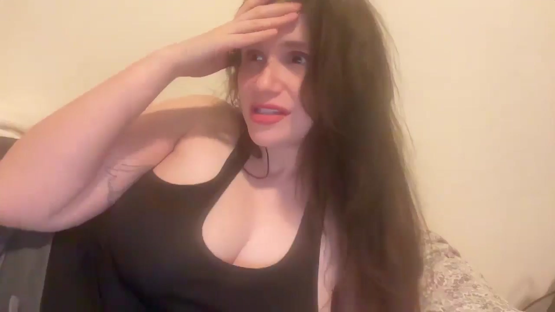 Gallery image thumbnail from JediDropout's myfreecams stream on, 11/06/2024, 04:02 image 15 of 20