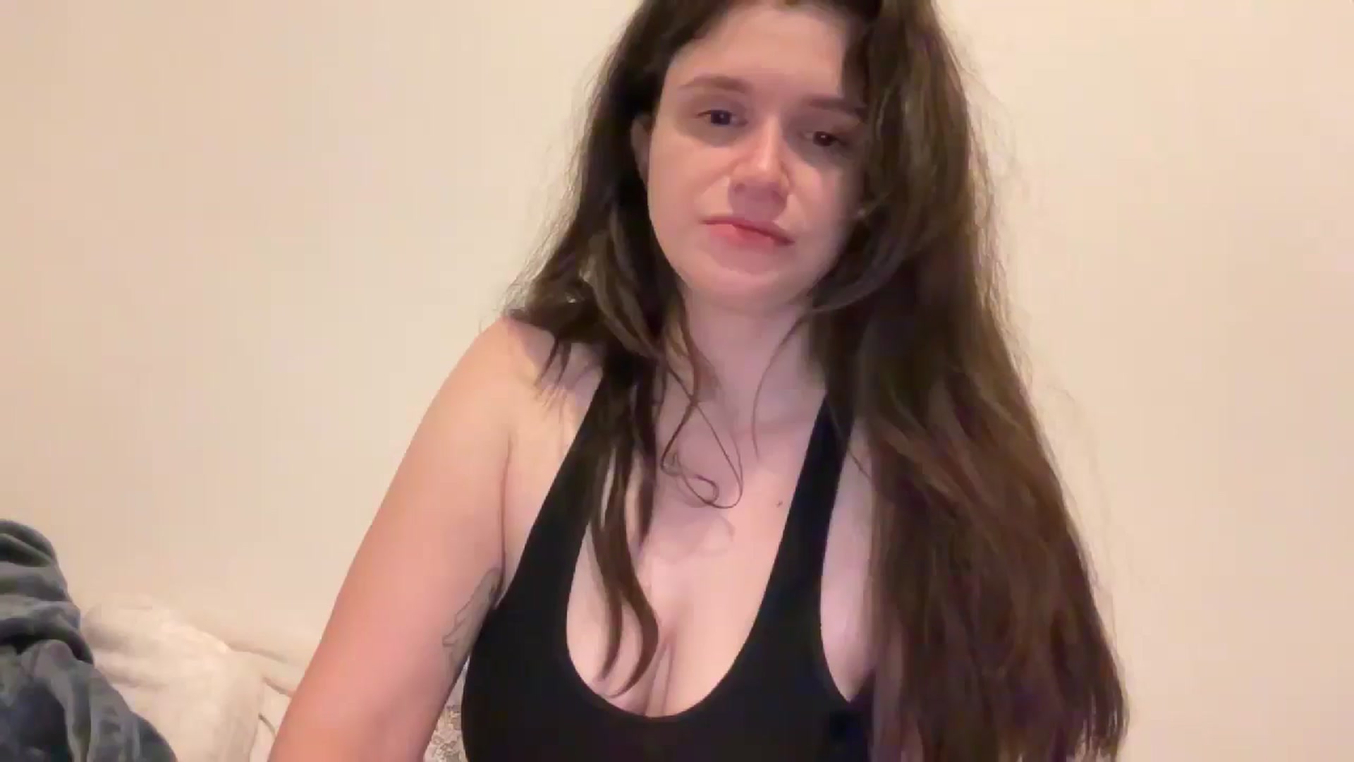 Gallery image thumbnail from JediDropout's myfreecams stream on, 11/06/2024, 05:59 image 17 of 20
