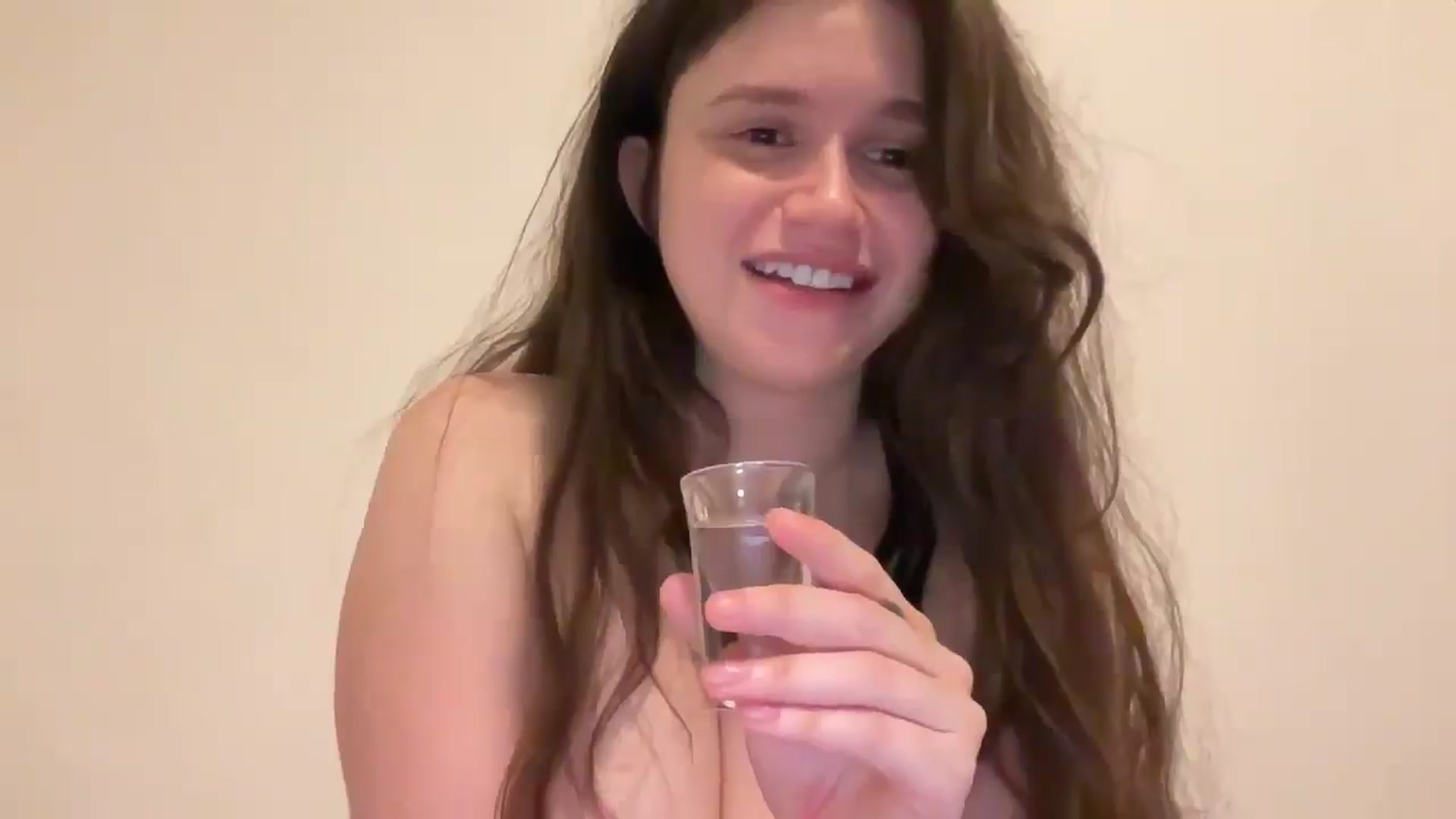Gallery image thumbnail from JediDropout's myfreecams stream on, 11/17/2024, 05:31 image 16 of 20