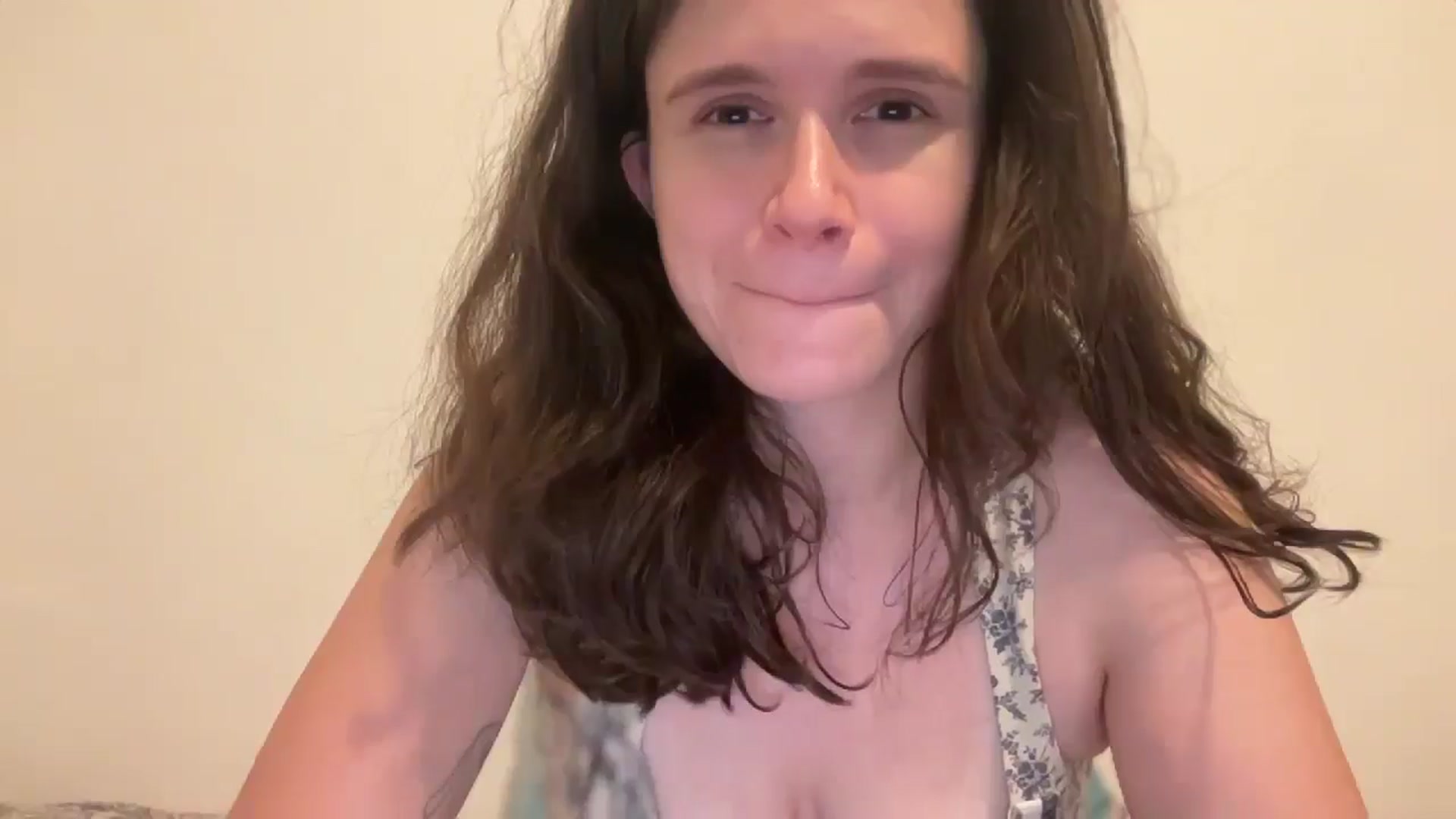 Gallery image thumbnail from JediDropout's myfreecams stream on, 10/12/2025, 05:01 image 13 of 20